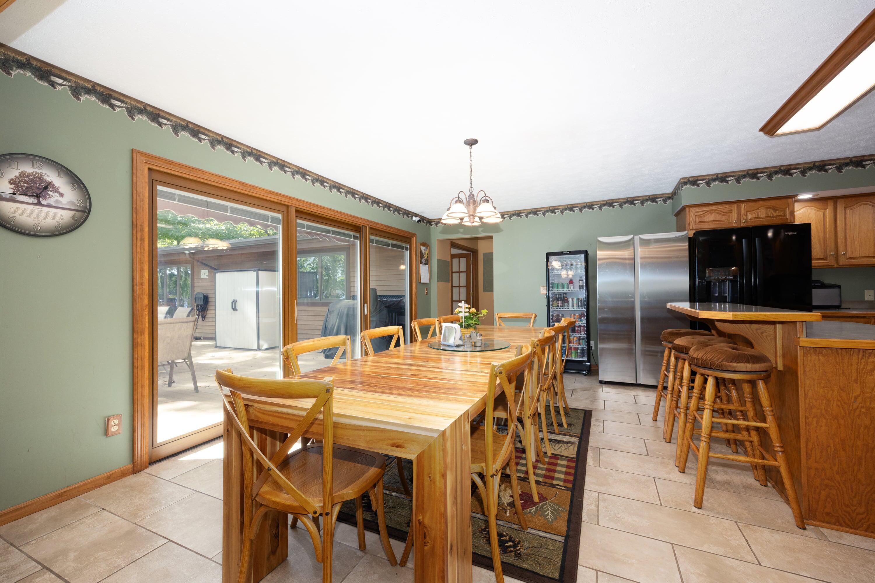 2533 Miner Lake Drive