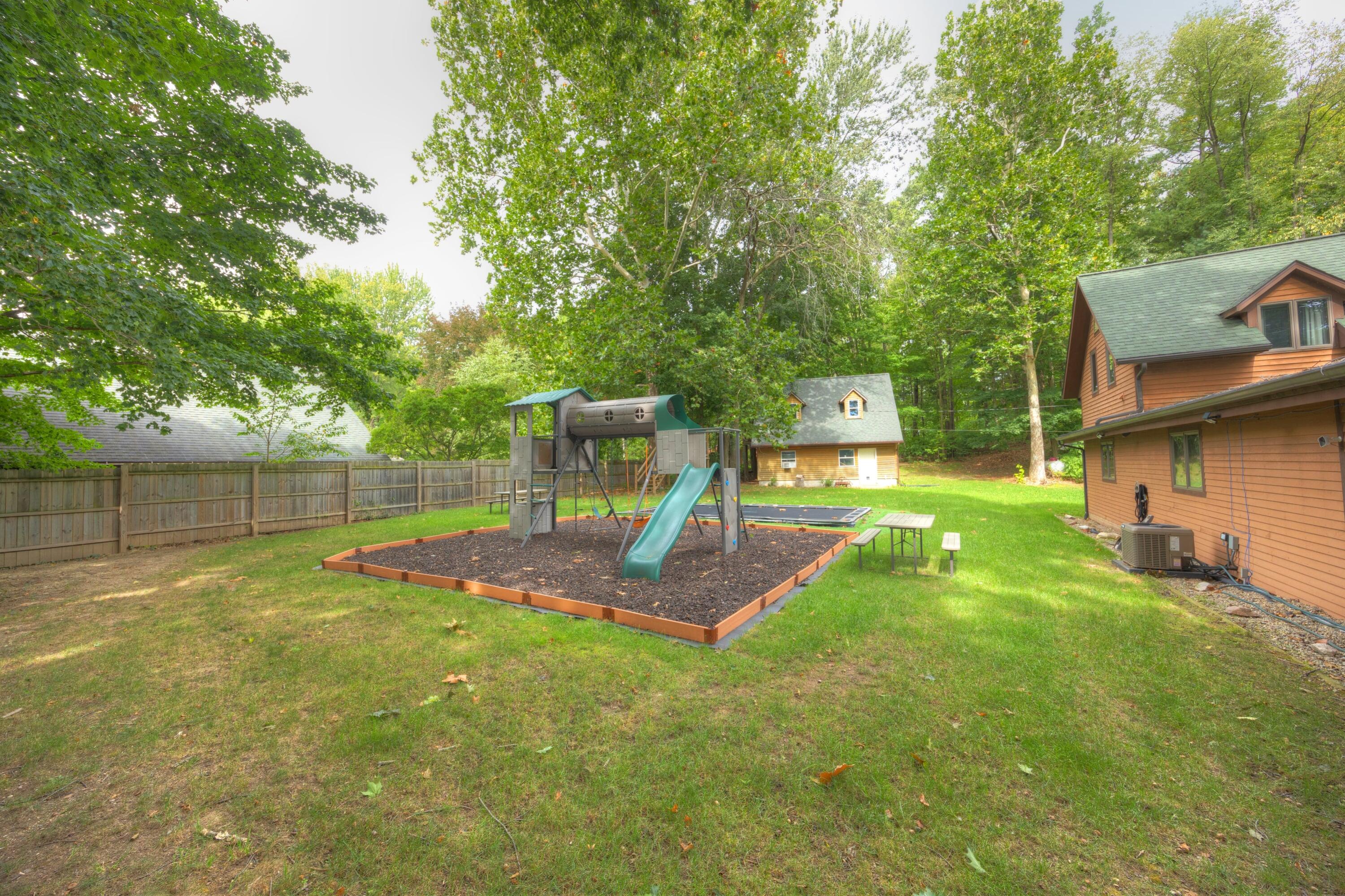 2533 Miner Lake Drive