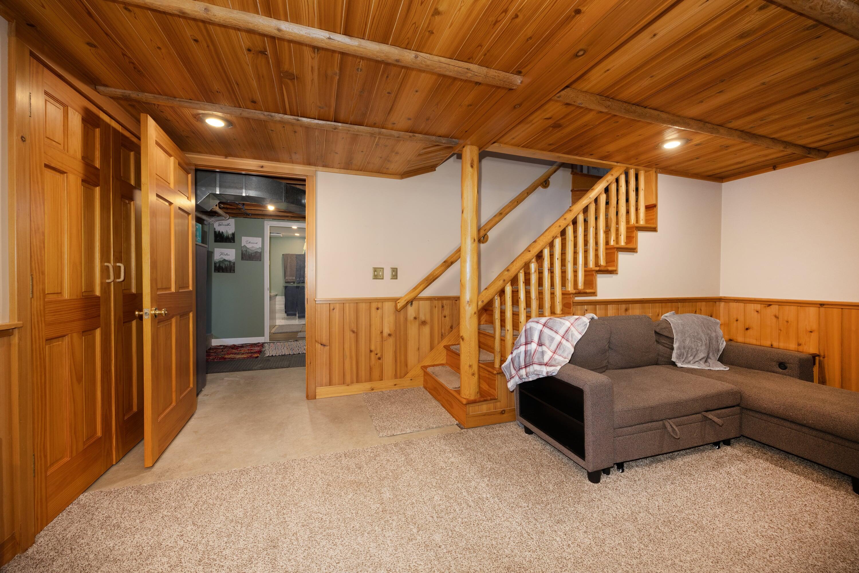 2533 Miner Lake Drive