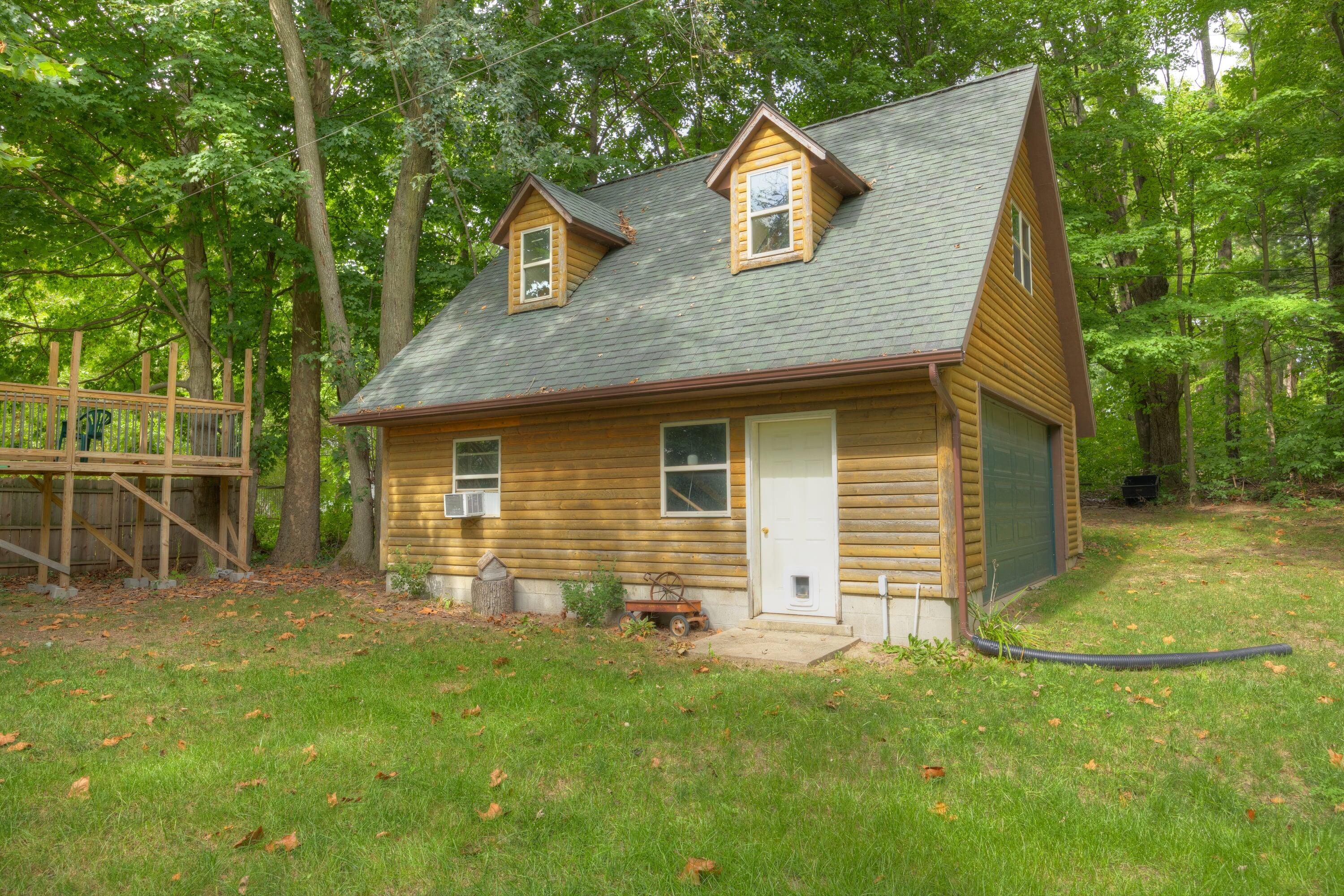 2533 Miner Lake Drive