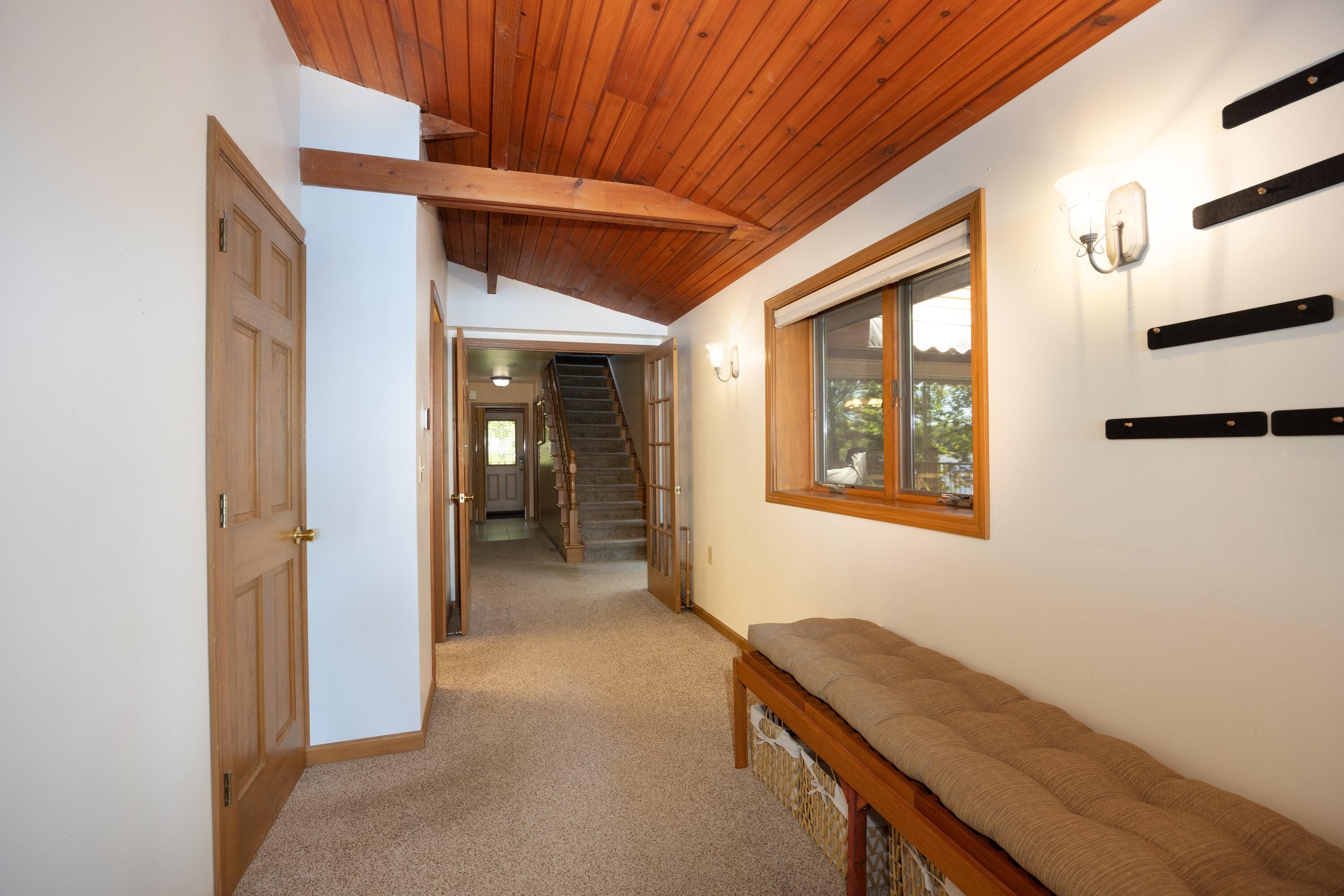 2533 Miner Lake Drive