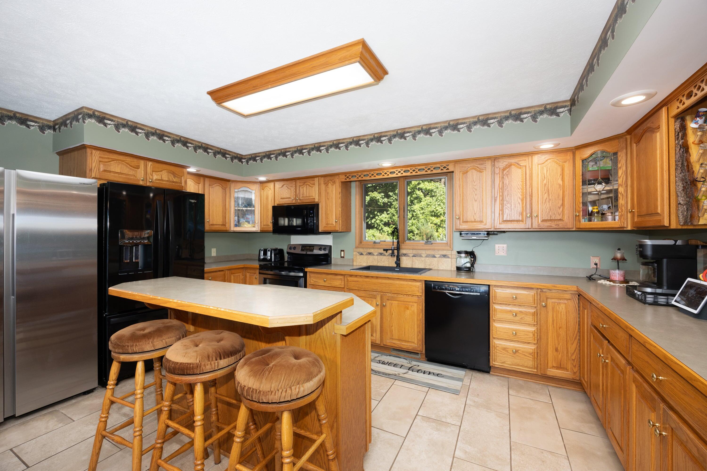 2533 Miner Lake Drive