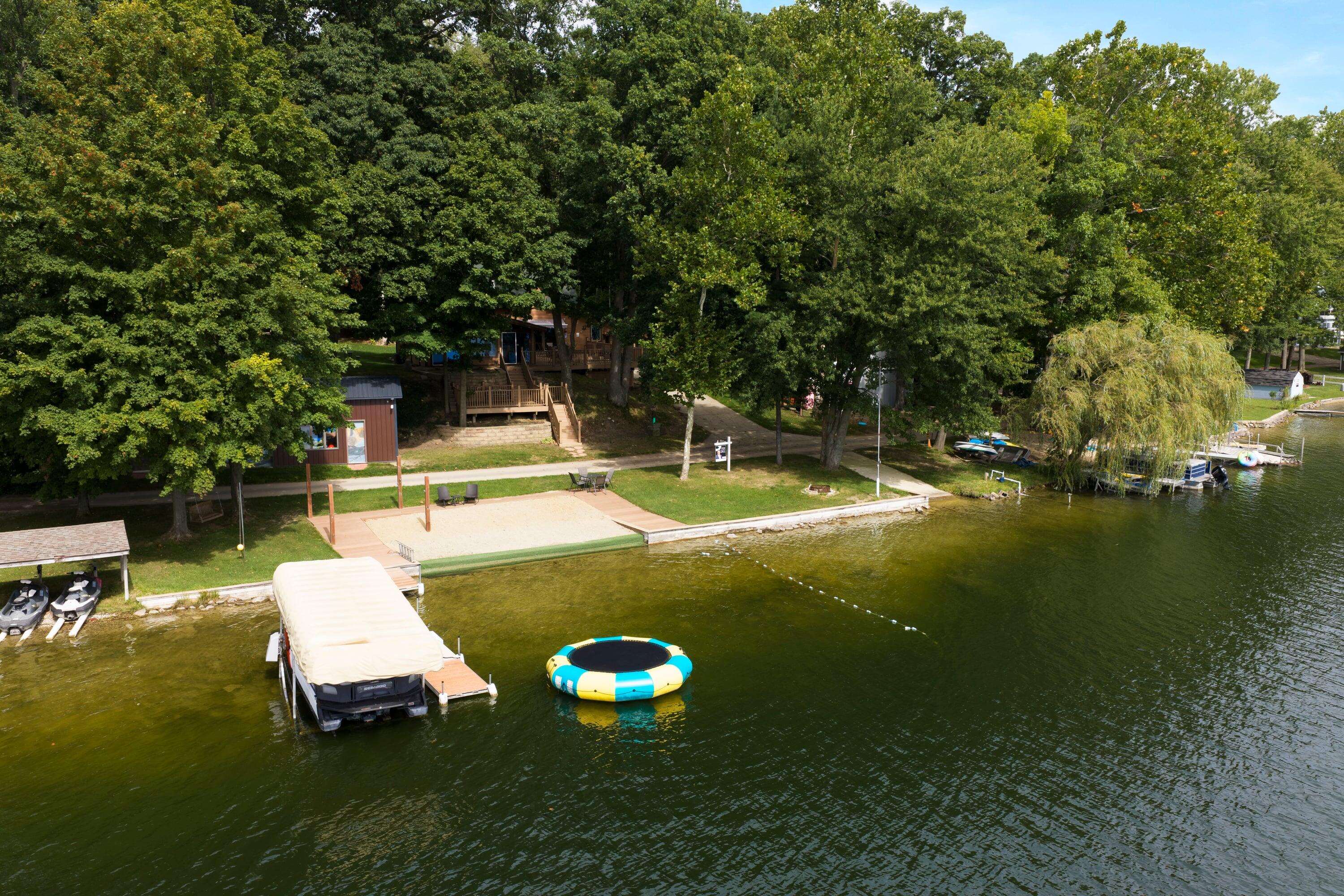 2533 Miner Lake Drive