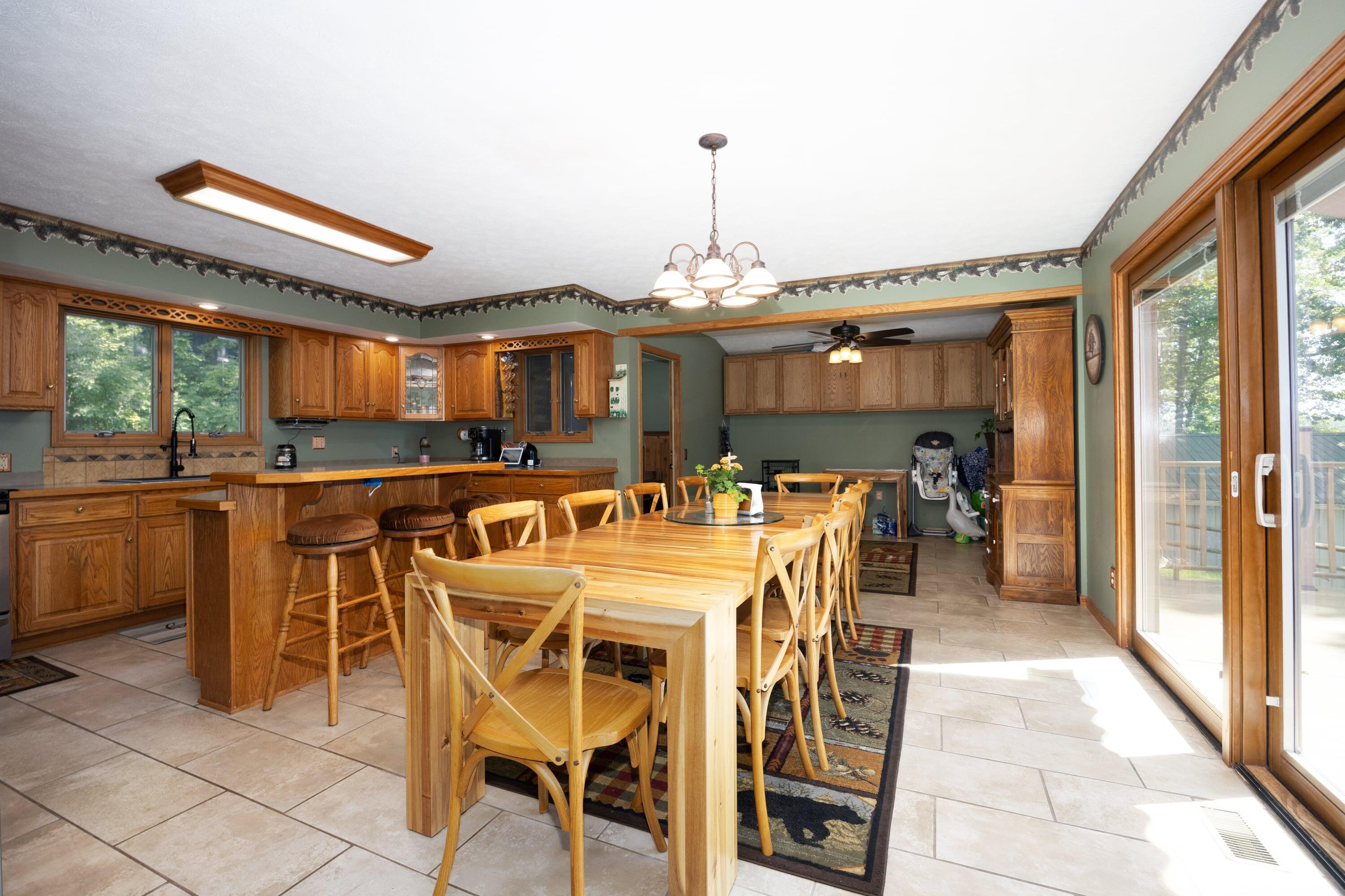 2533 Miner Lake Drive