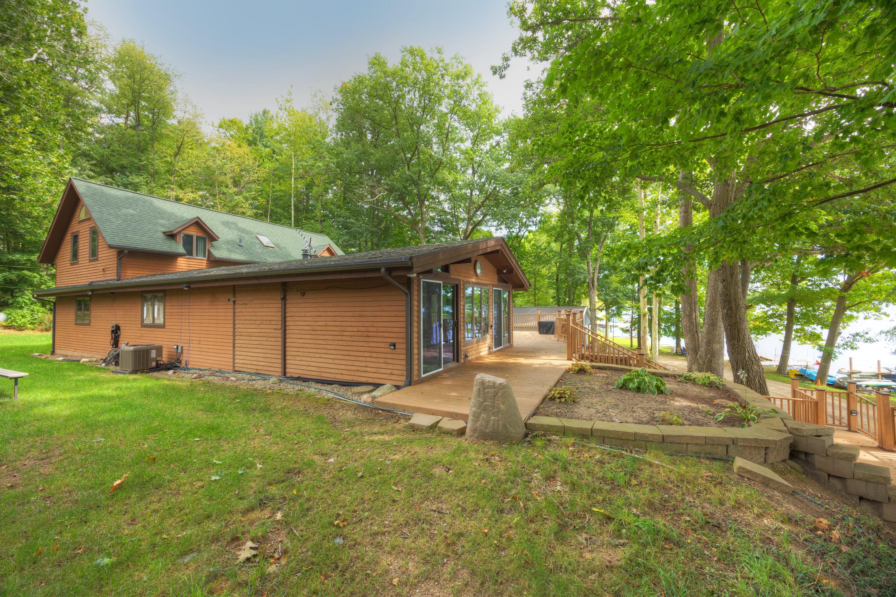 2533 Miner Lake Drive