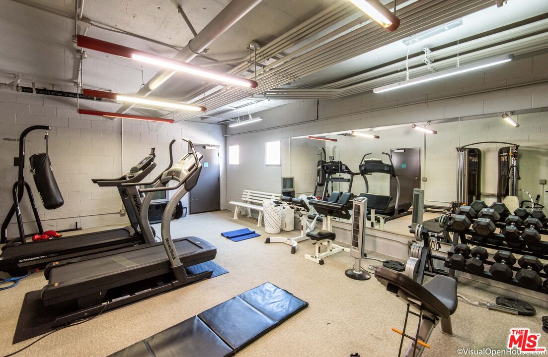 514 S Barrington Unit: 103