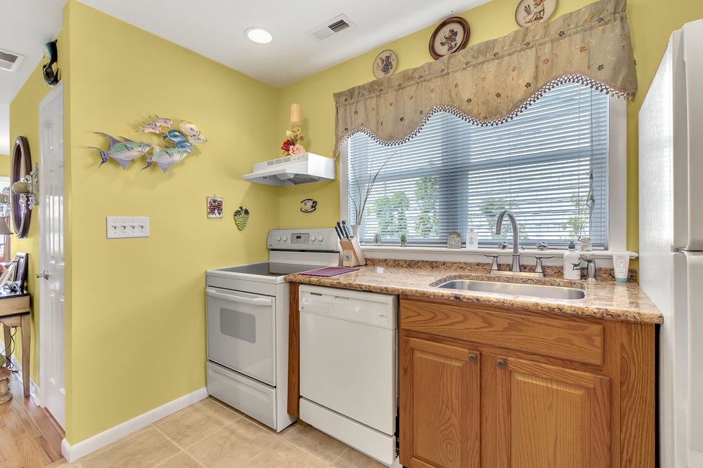 113 E Denver Avenue Unit: 120