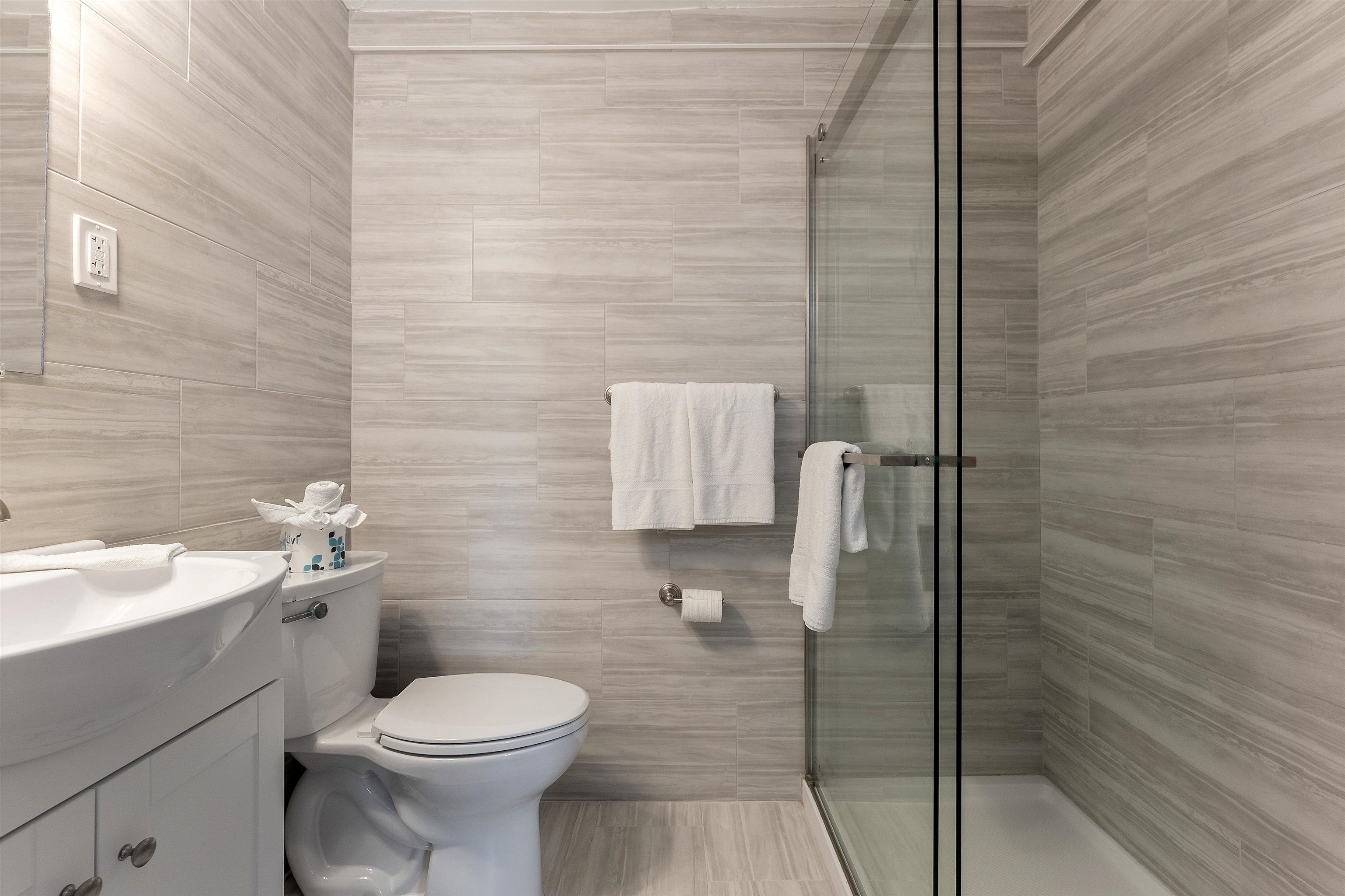 4600 Ocean Avenue Unit: Oceanic Motel