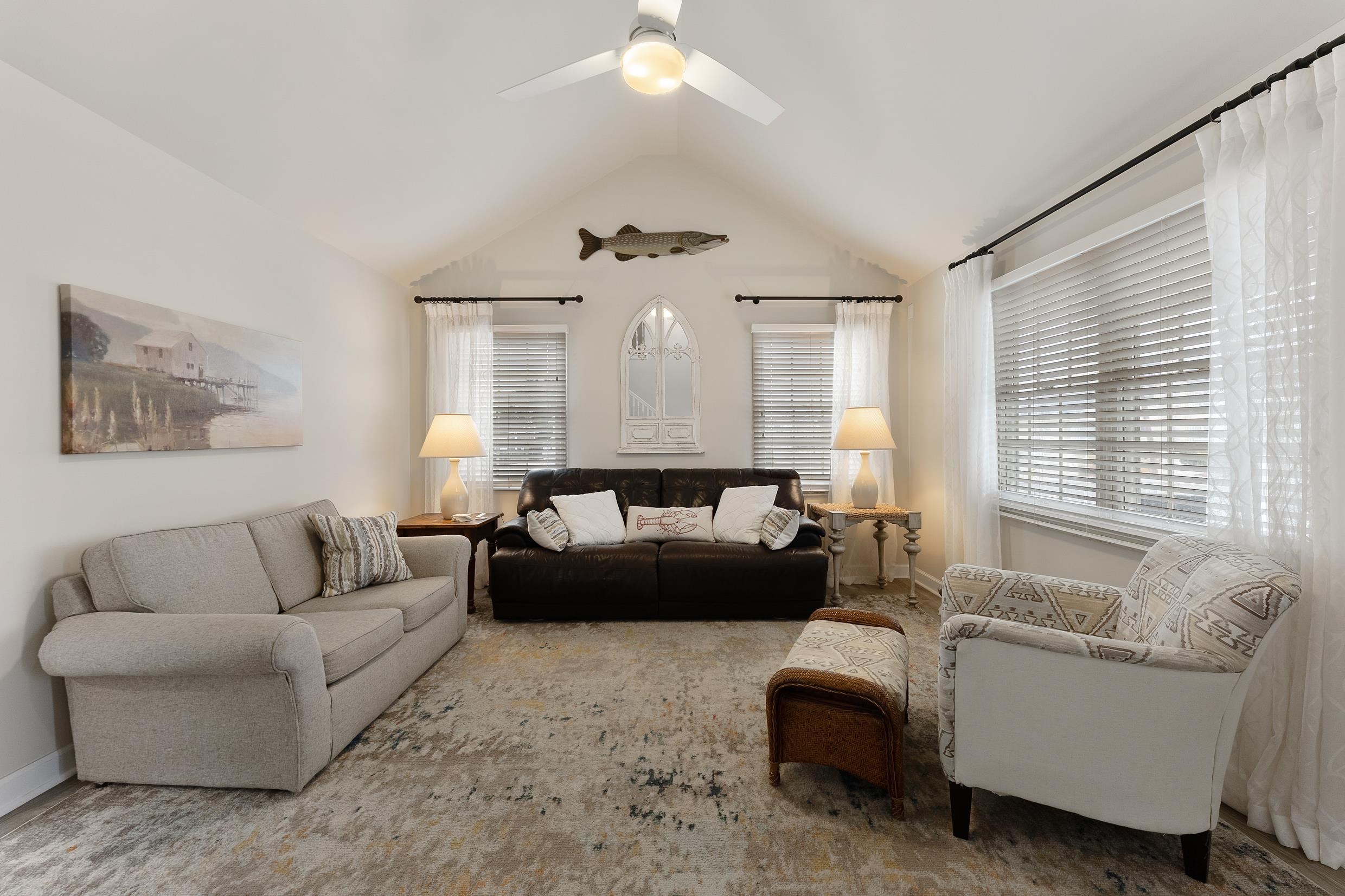 101 W Richmond Avenue Unit: 101