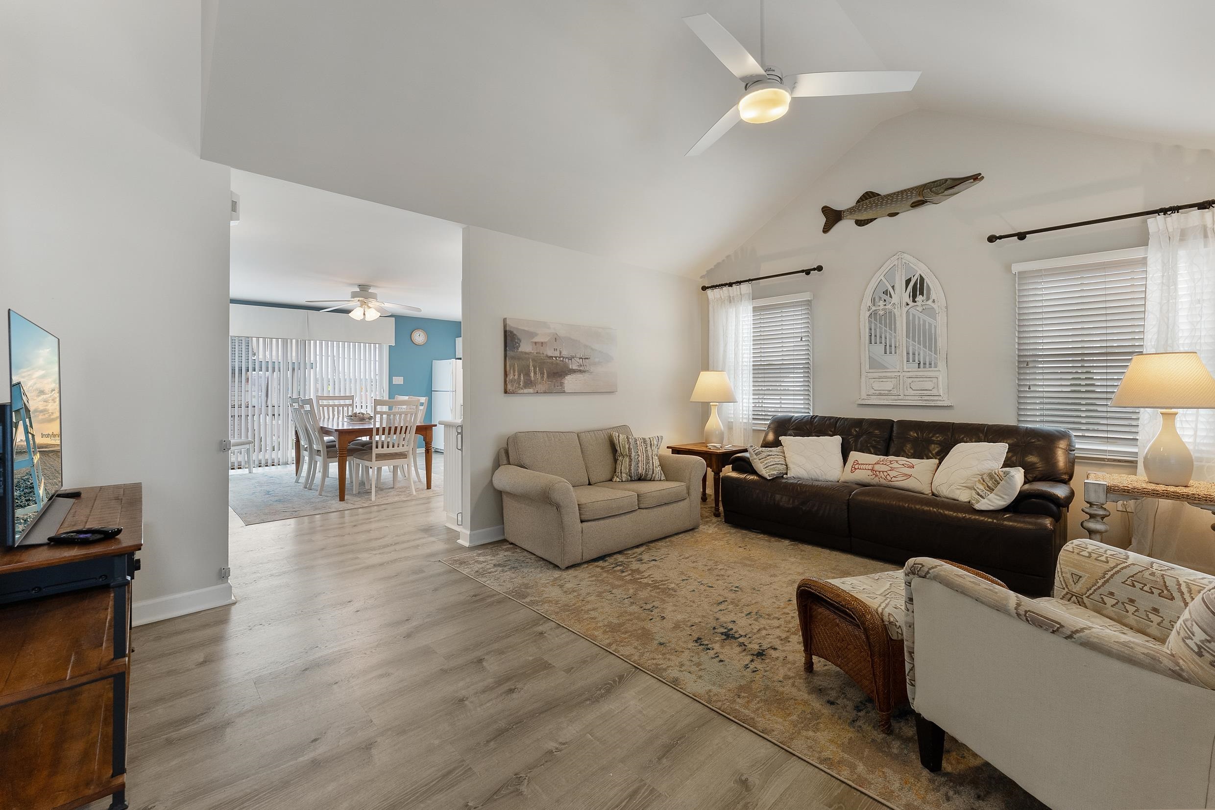 101 W Richmond Avenue Unit: 101