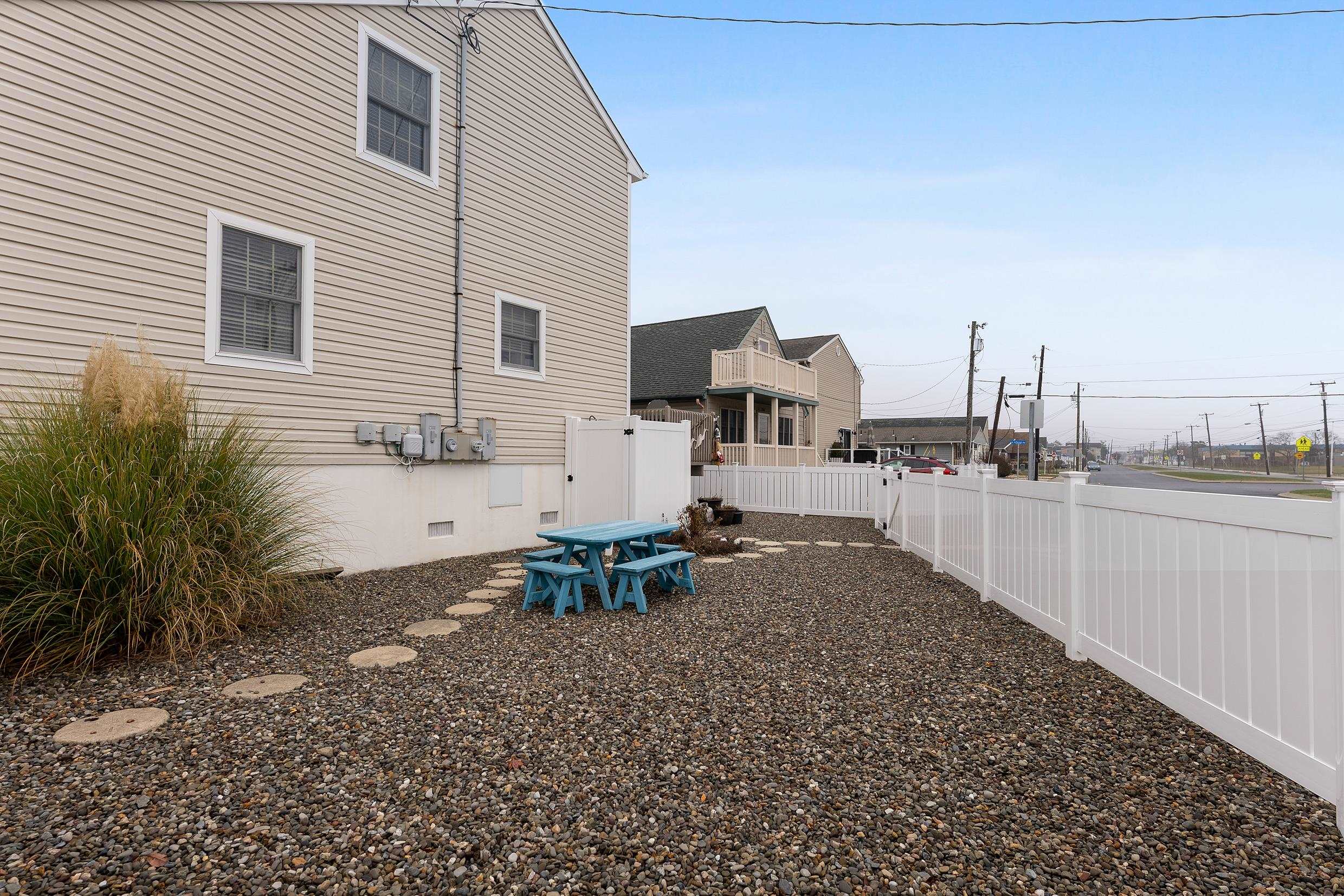 101 W Richmond Avenue Unit: 101