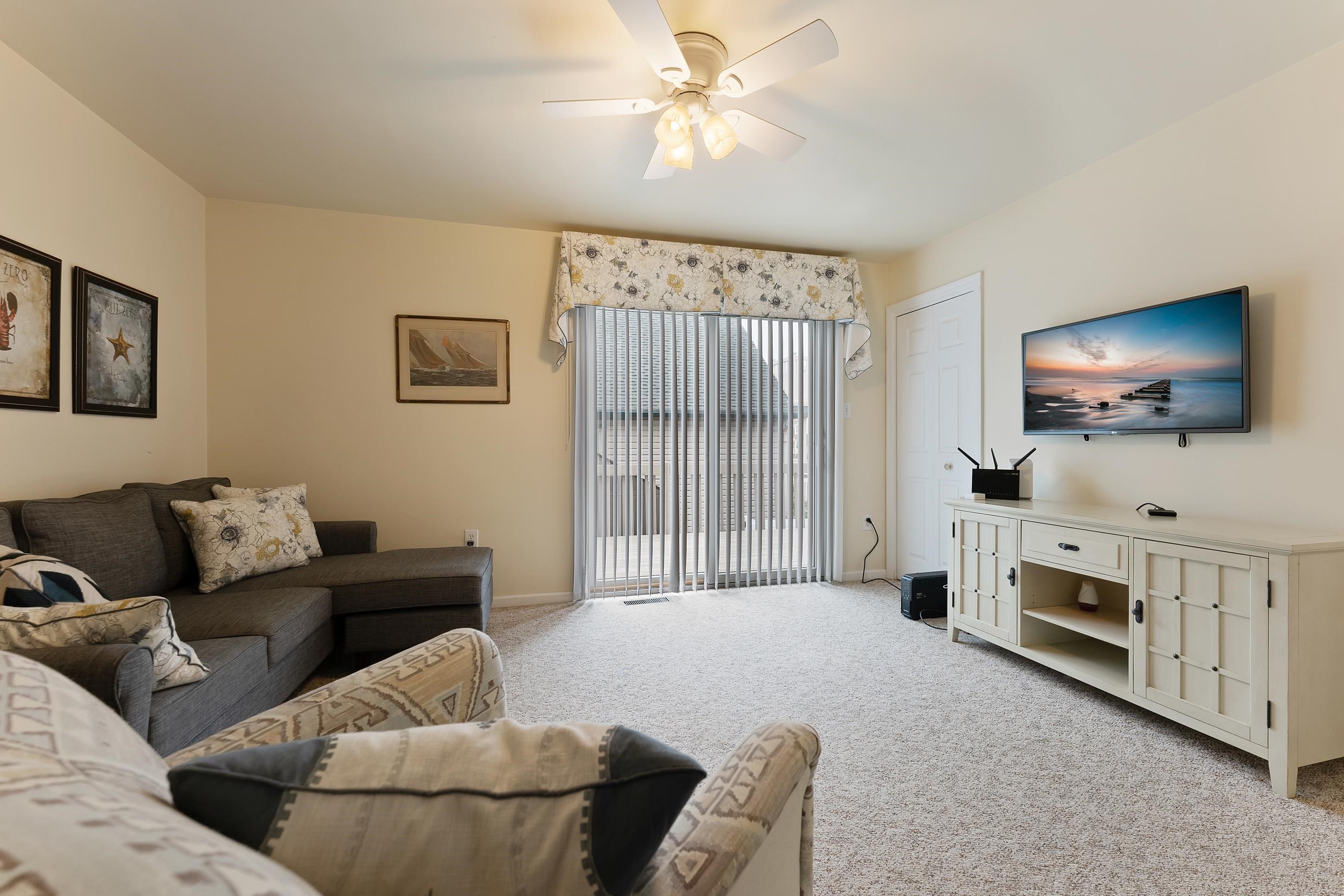 101 W Richmond Avenue Unit: 101