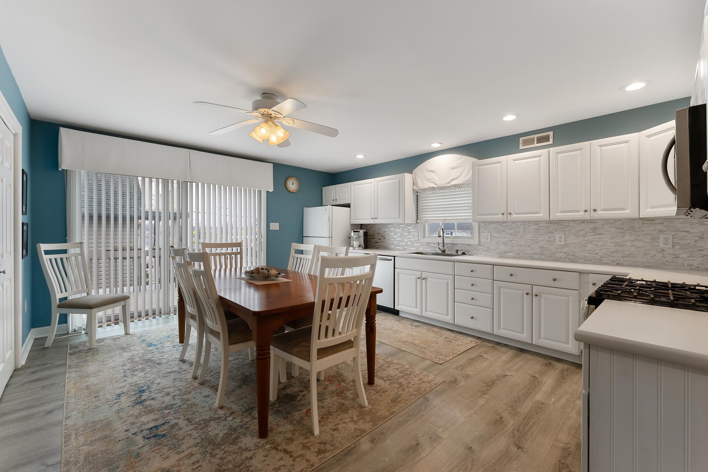 101 W Richmond Avenue Unit: 101