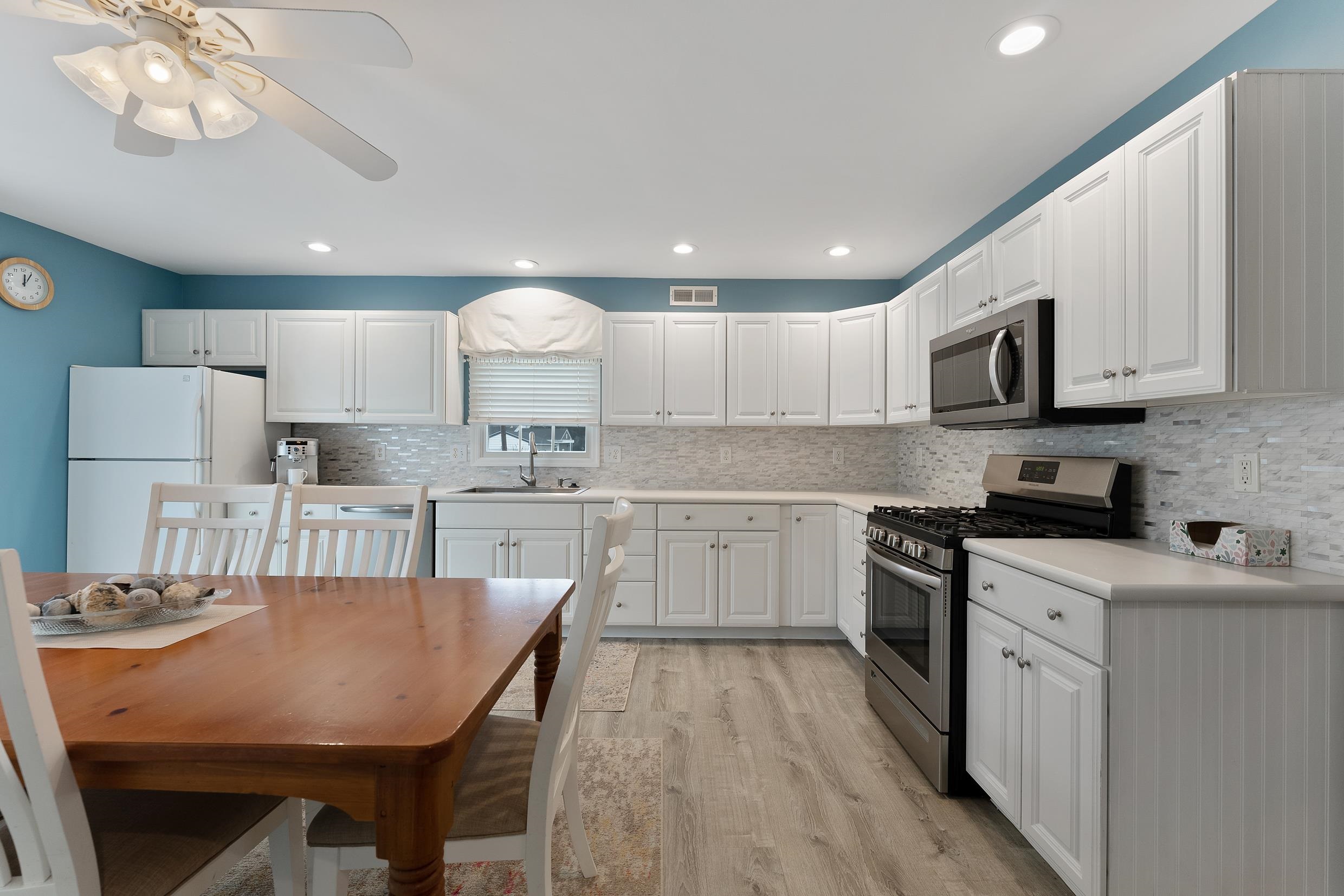 101 W Richmond Avenue Unit: 101