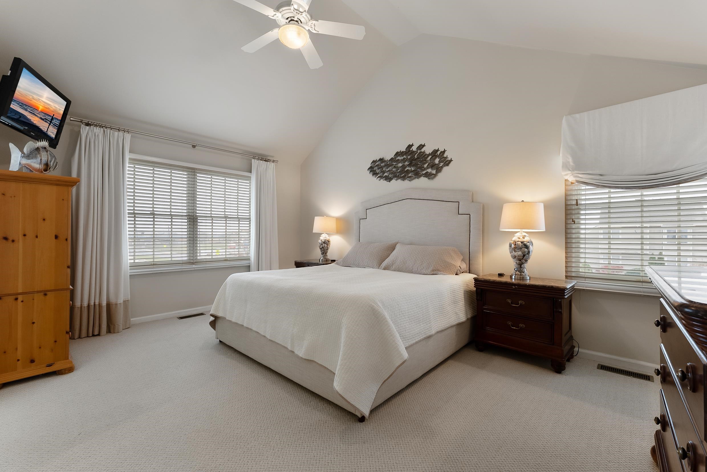 101 W Richmond Avenue Unit: 101