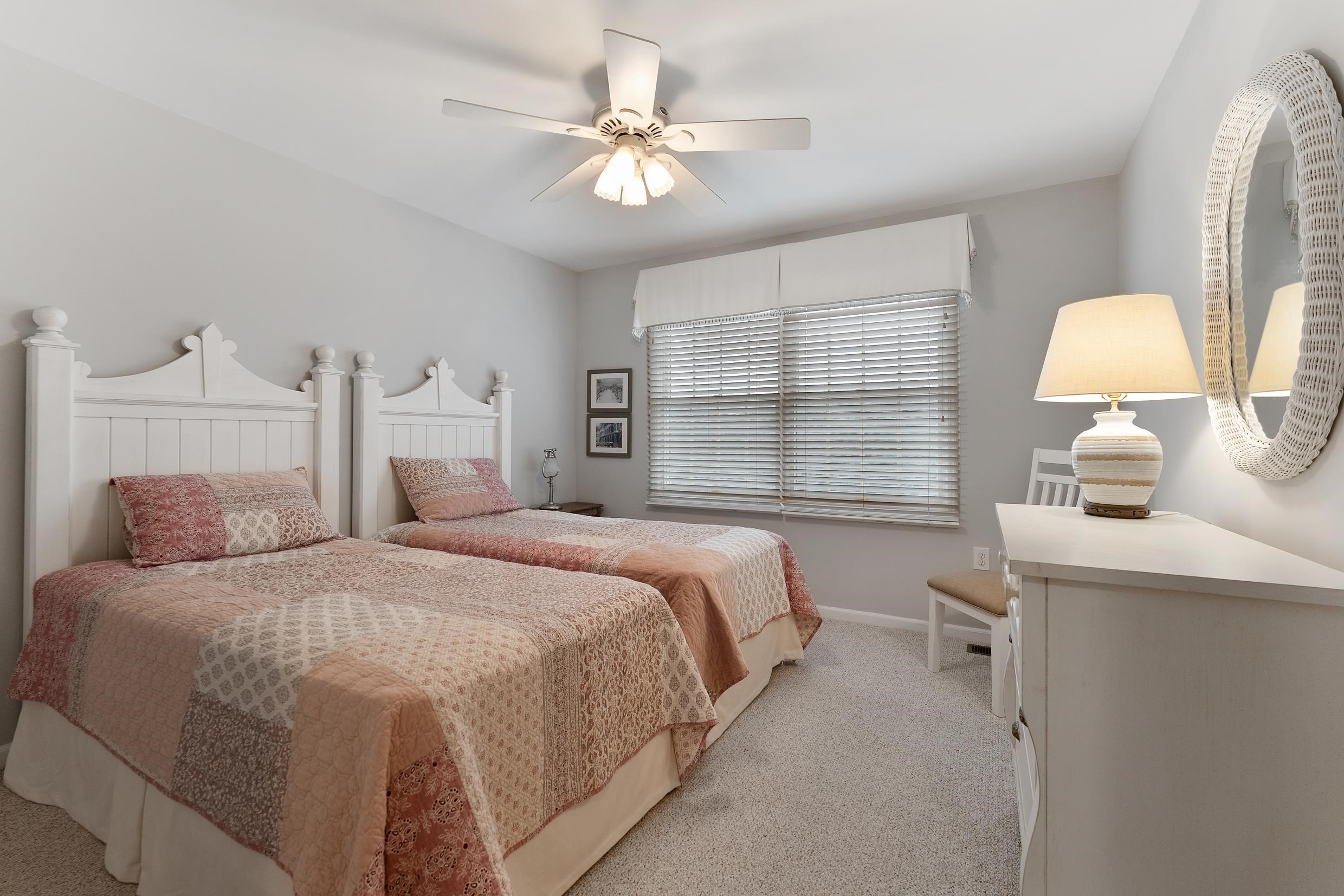 101 W Richmond Avenue Unit: 101