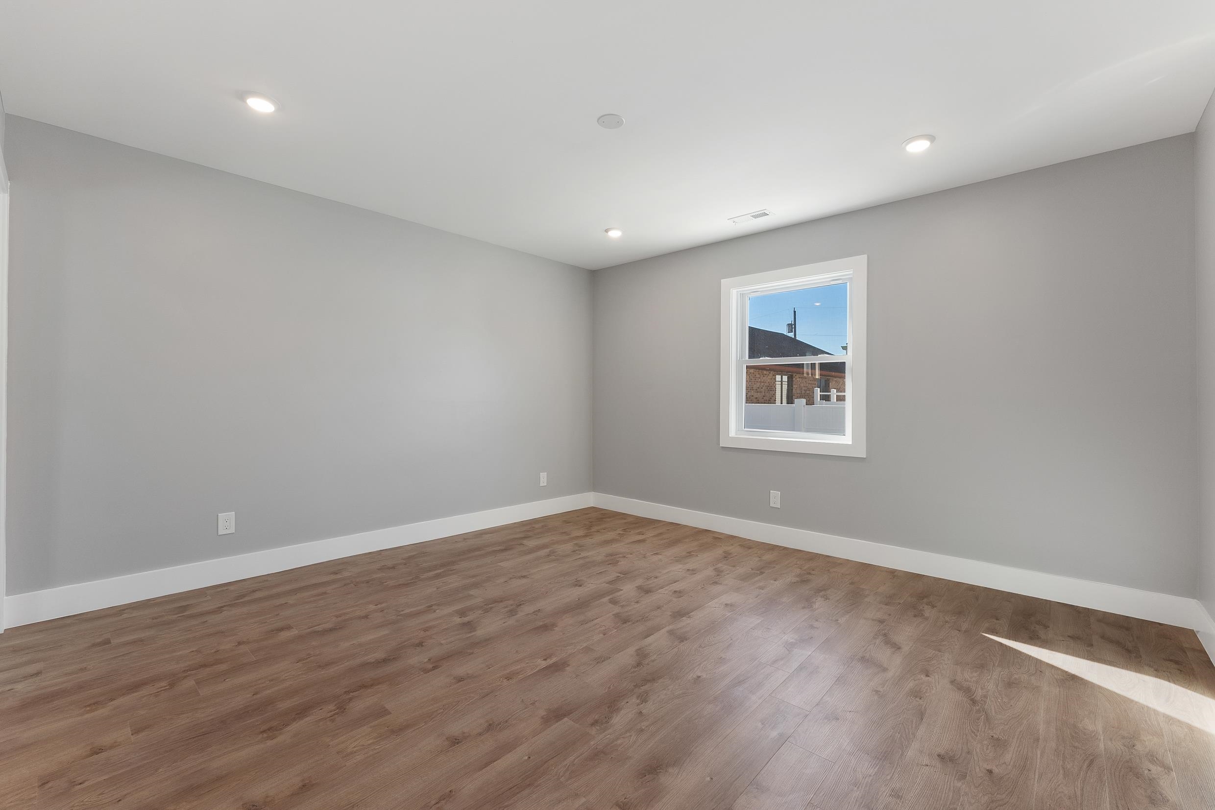 108 W Trenton Avenue