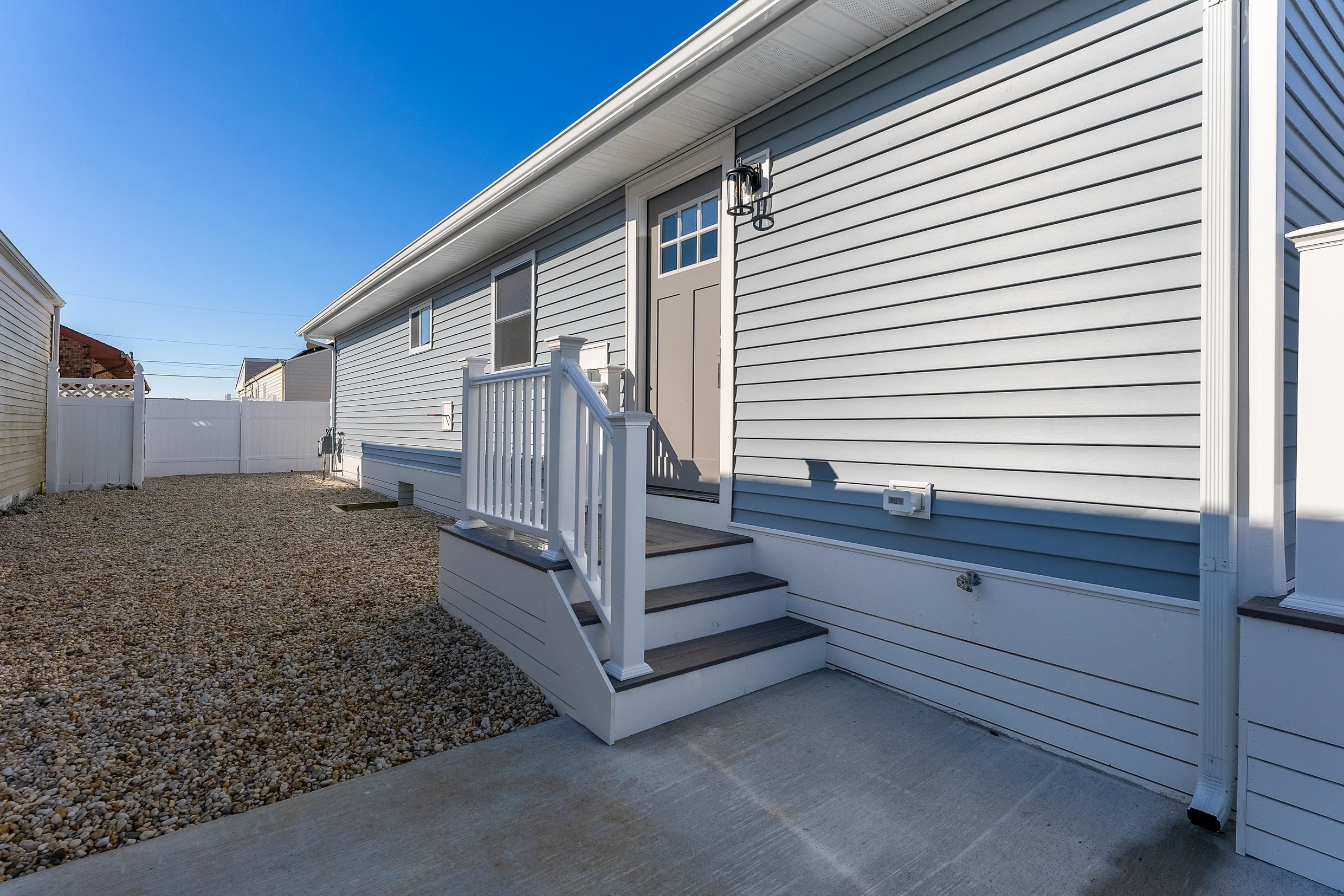 108 W Trenton Avenue