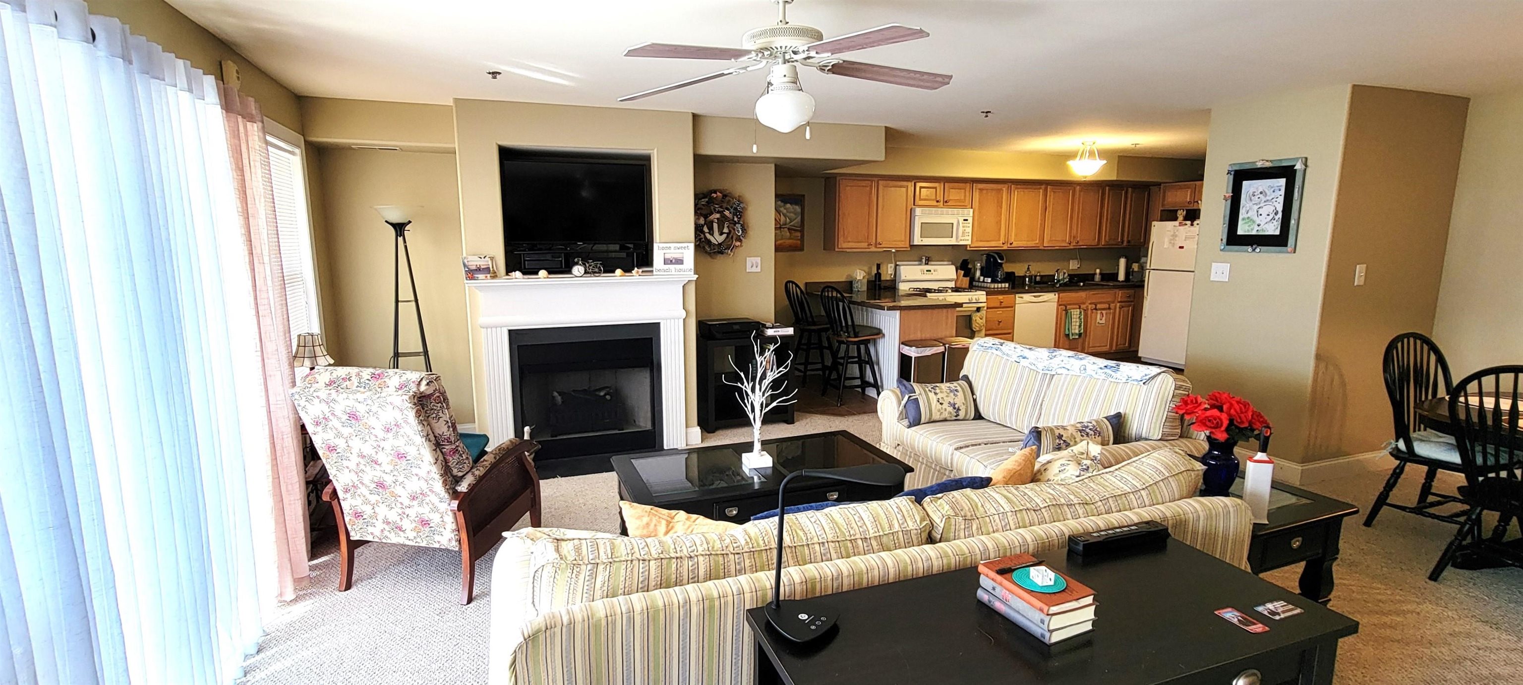 117 E Poplar Avenue Unit: 101