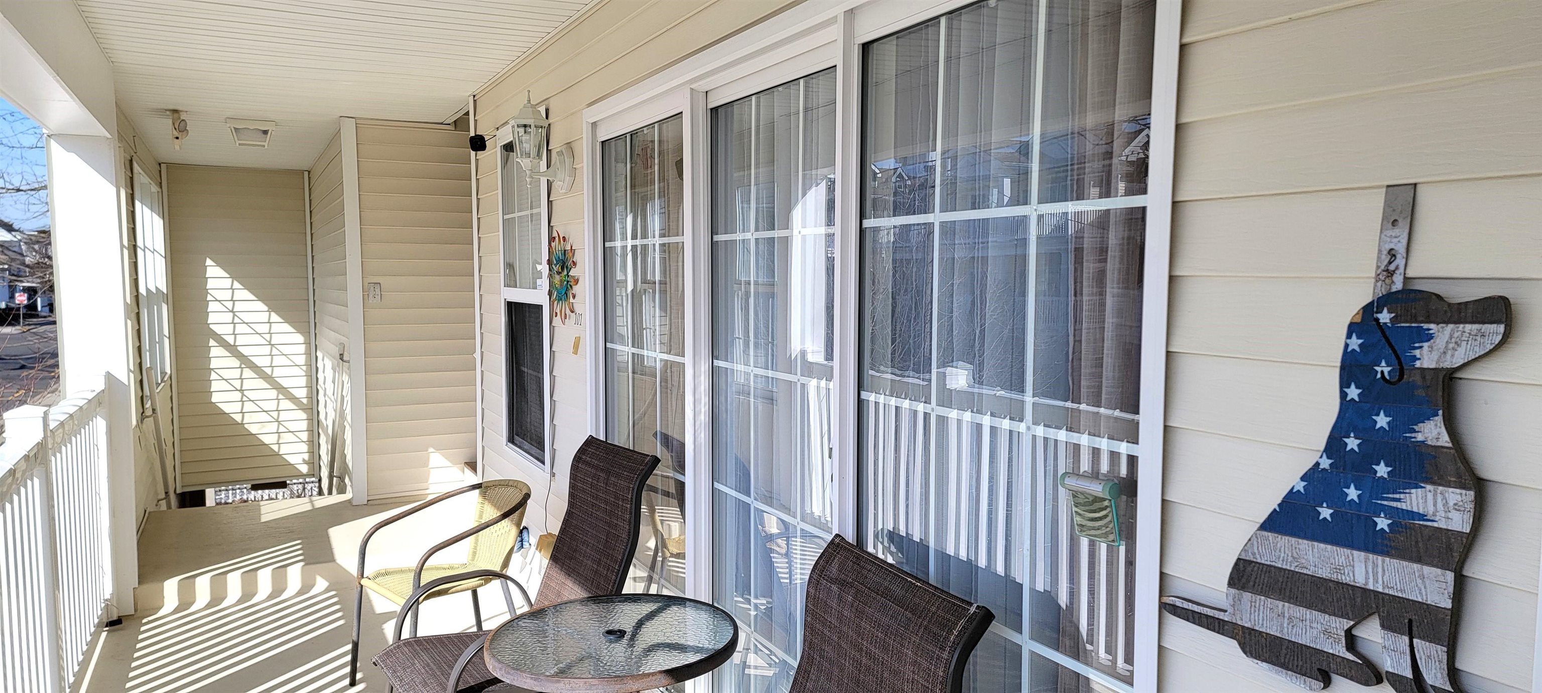 117 E Poplar Avenue Unit: 101