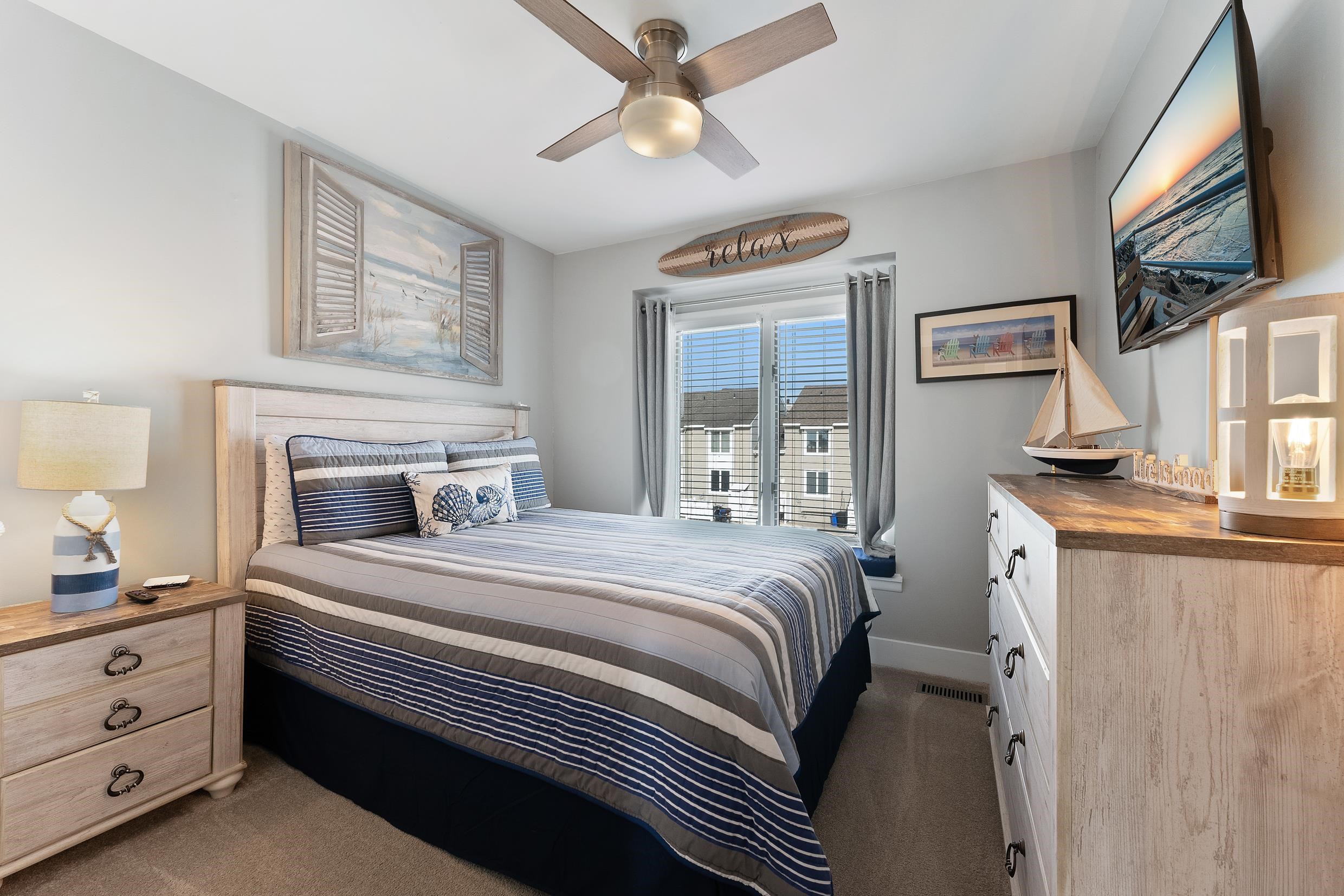 114 E Austin Ave Unit: 11