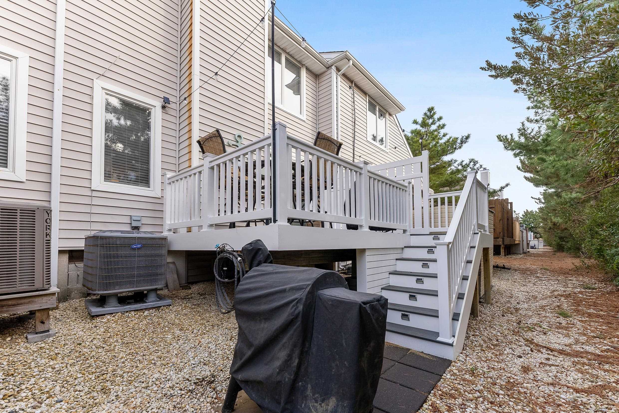 114 E Austin Ave Unit: 11