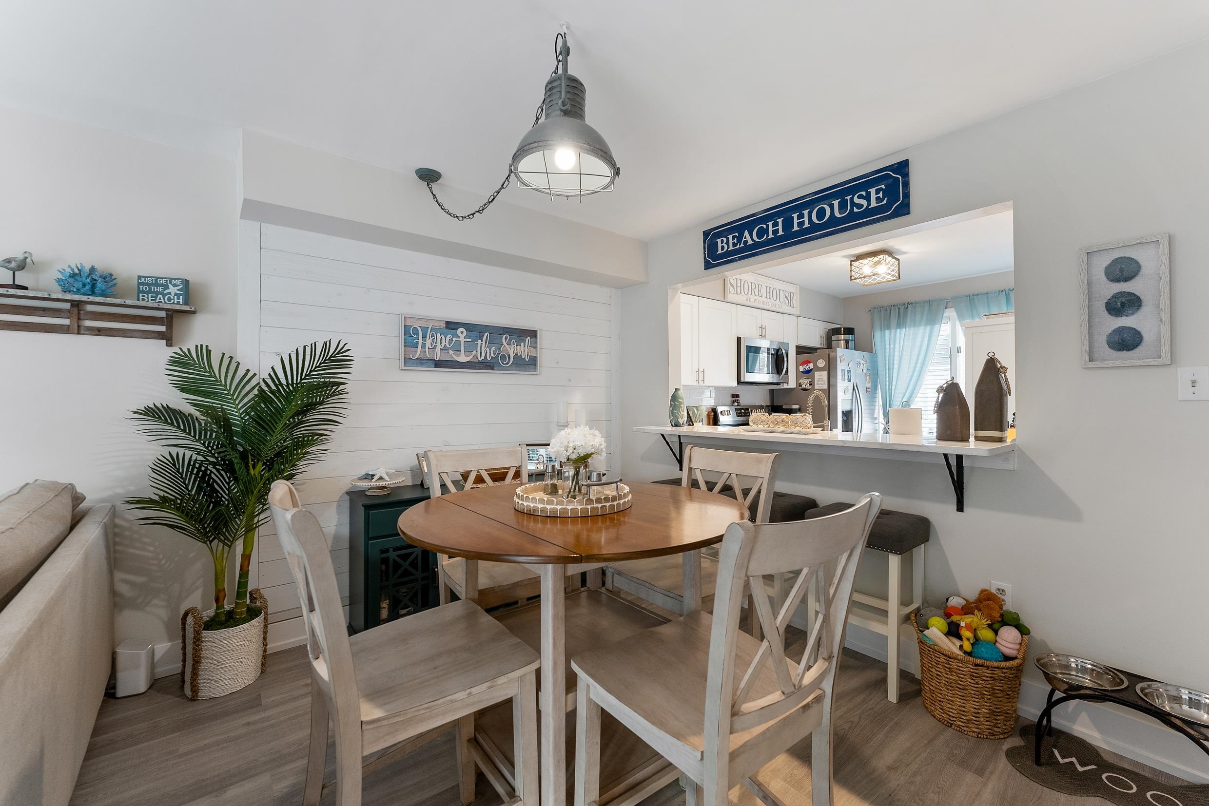 114 E Austin Ave Unit: 11