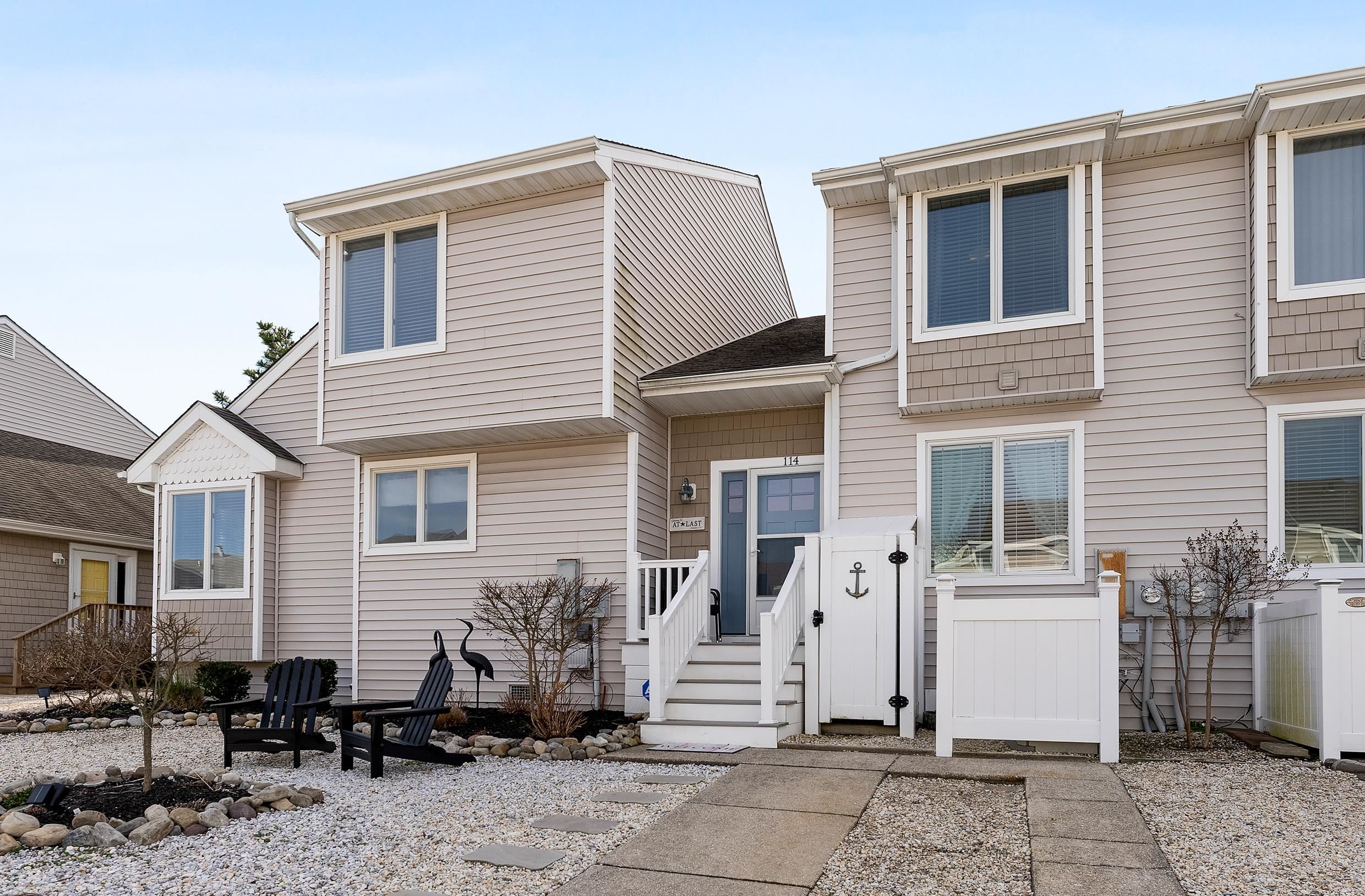 114 E Austin Ave Unit: 11