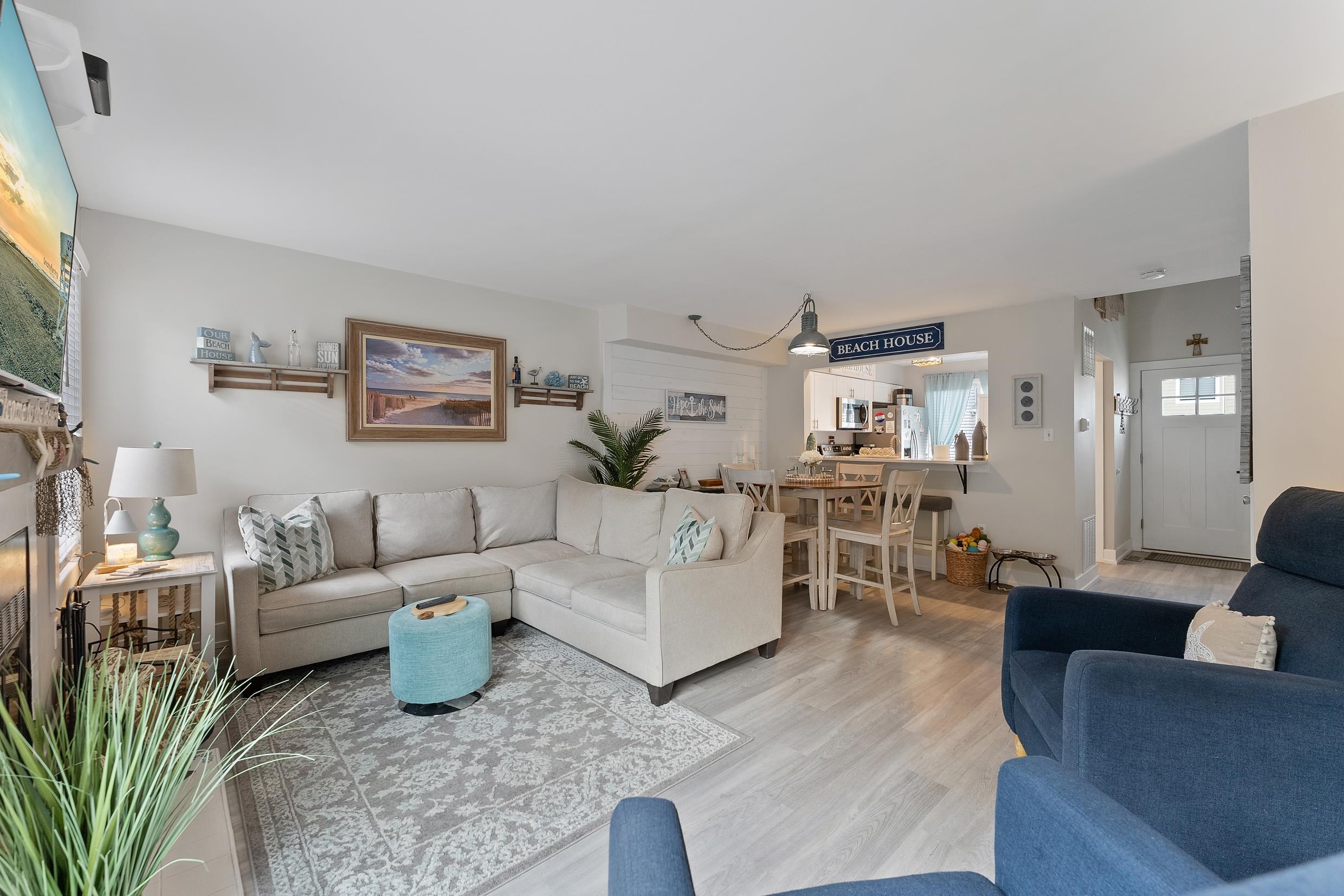 114 E Austin Ave Unit: 11