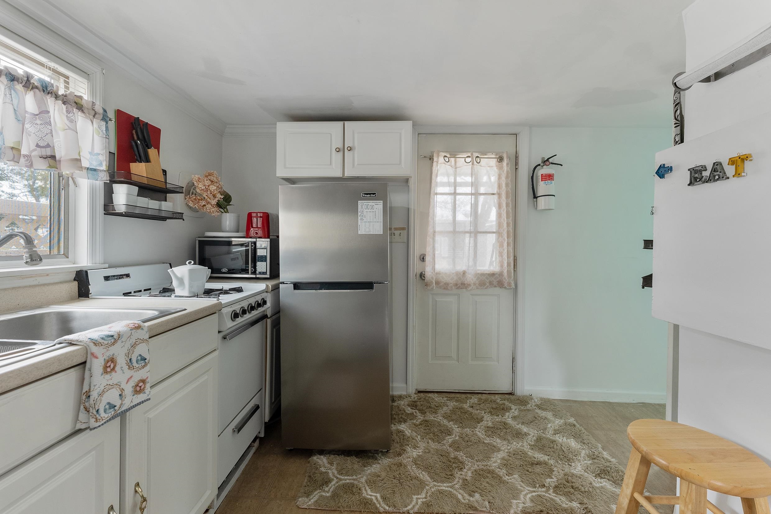 11 Schellinger Avenue