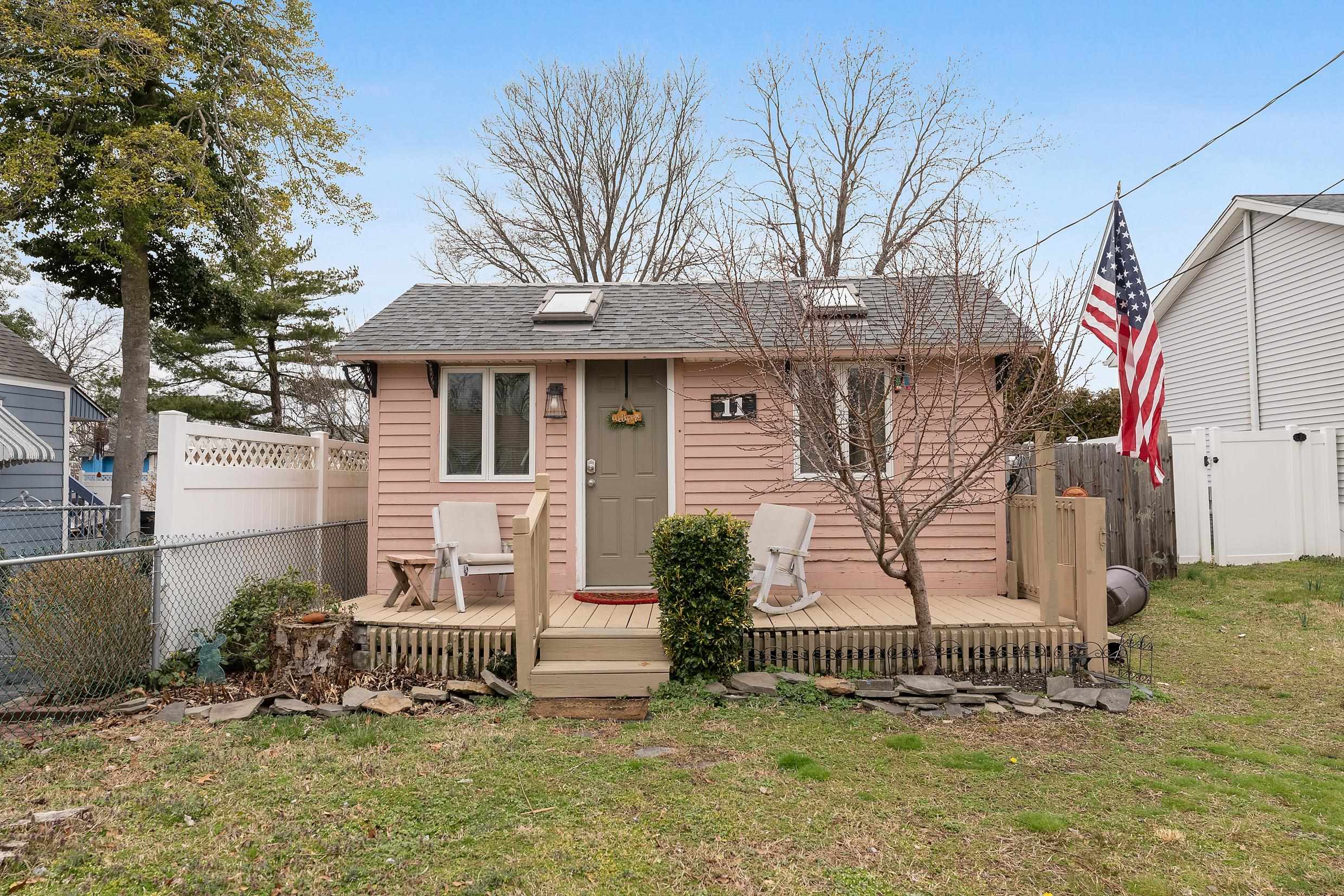 11 Schellinger Avenue