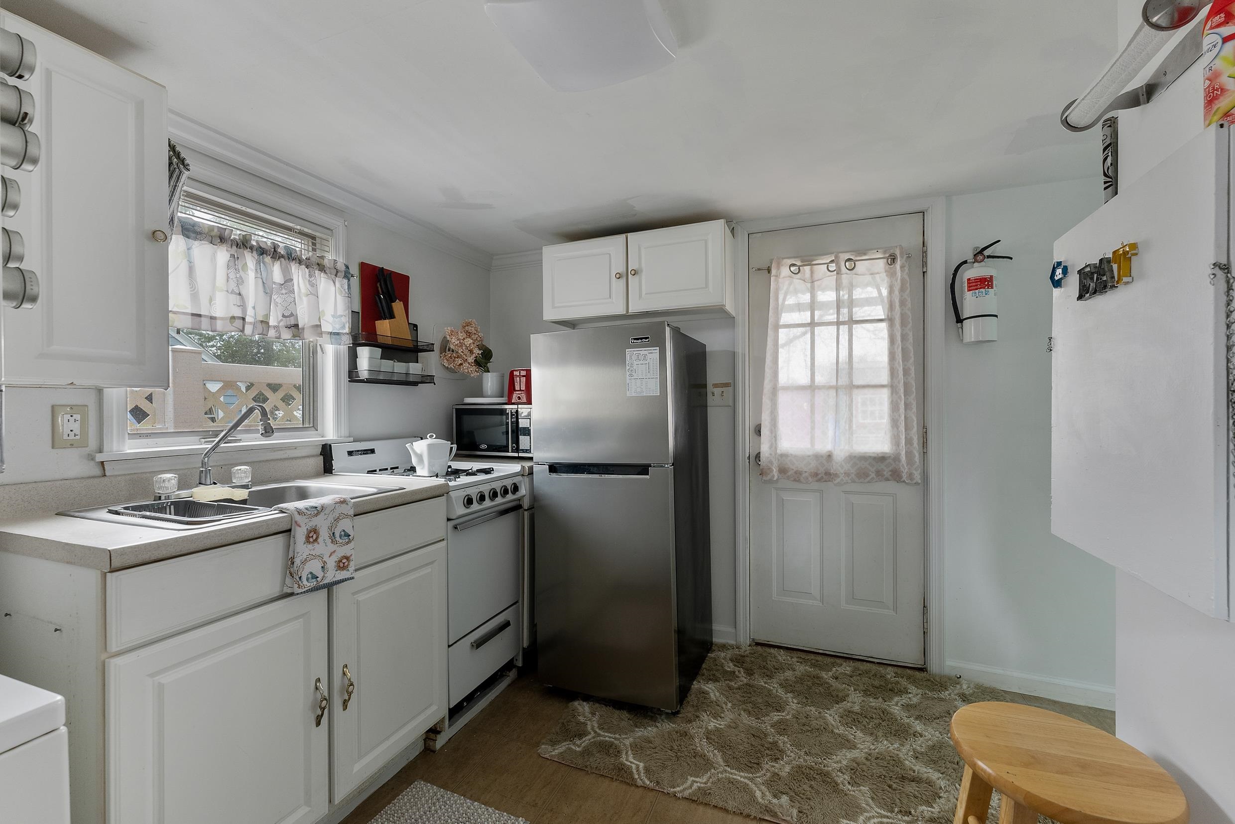 11 Schellinger Avenue