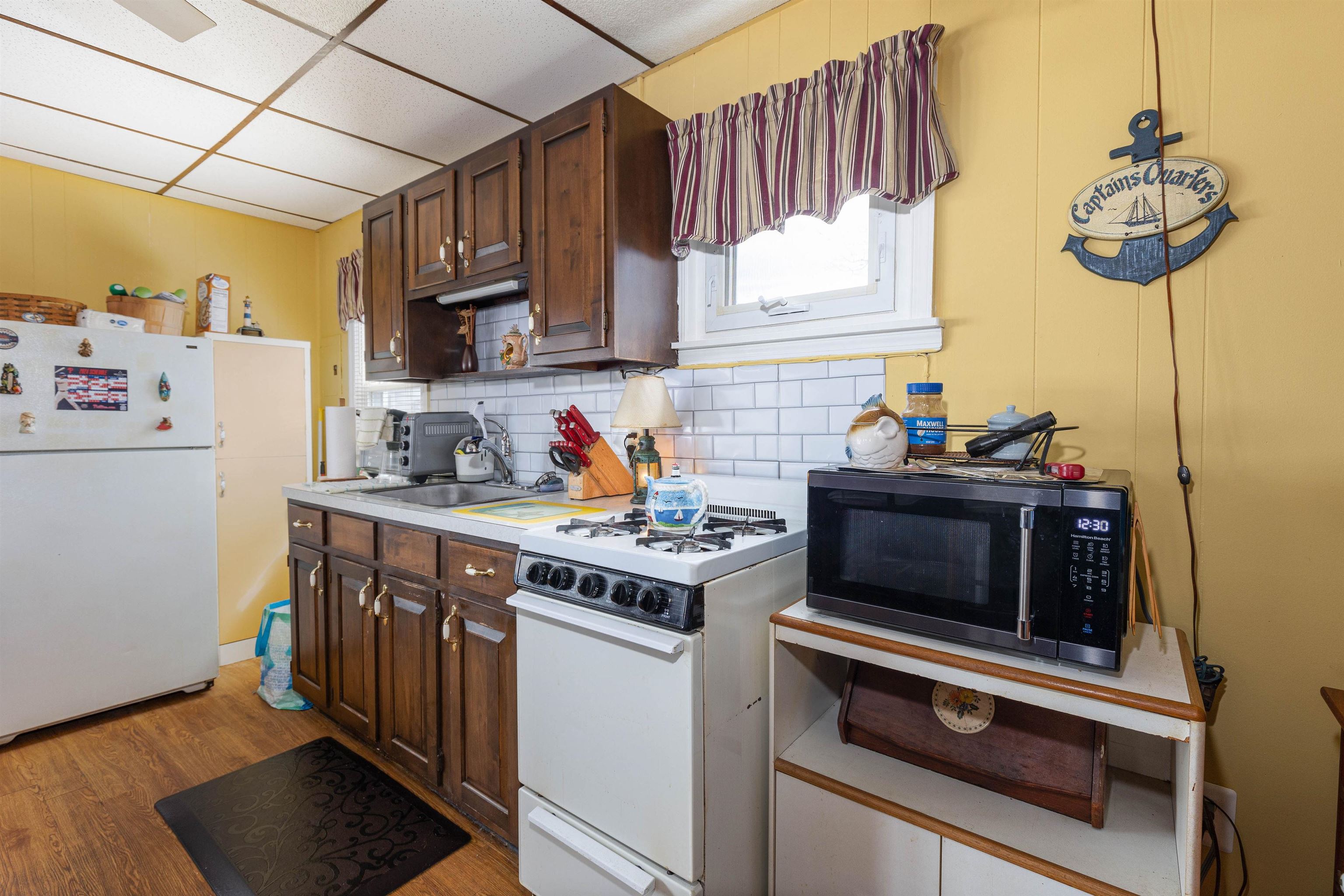 106 1/2 W 16th Street