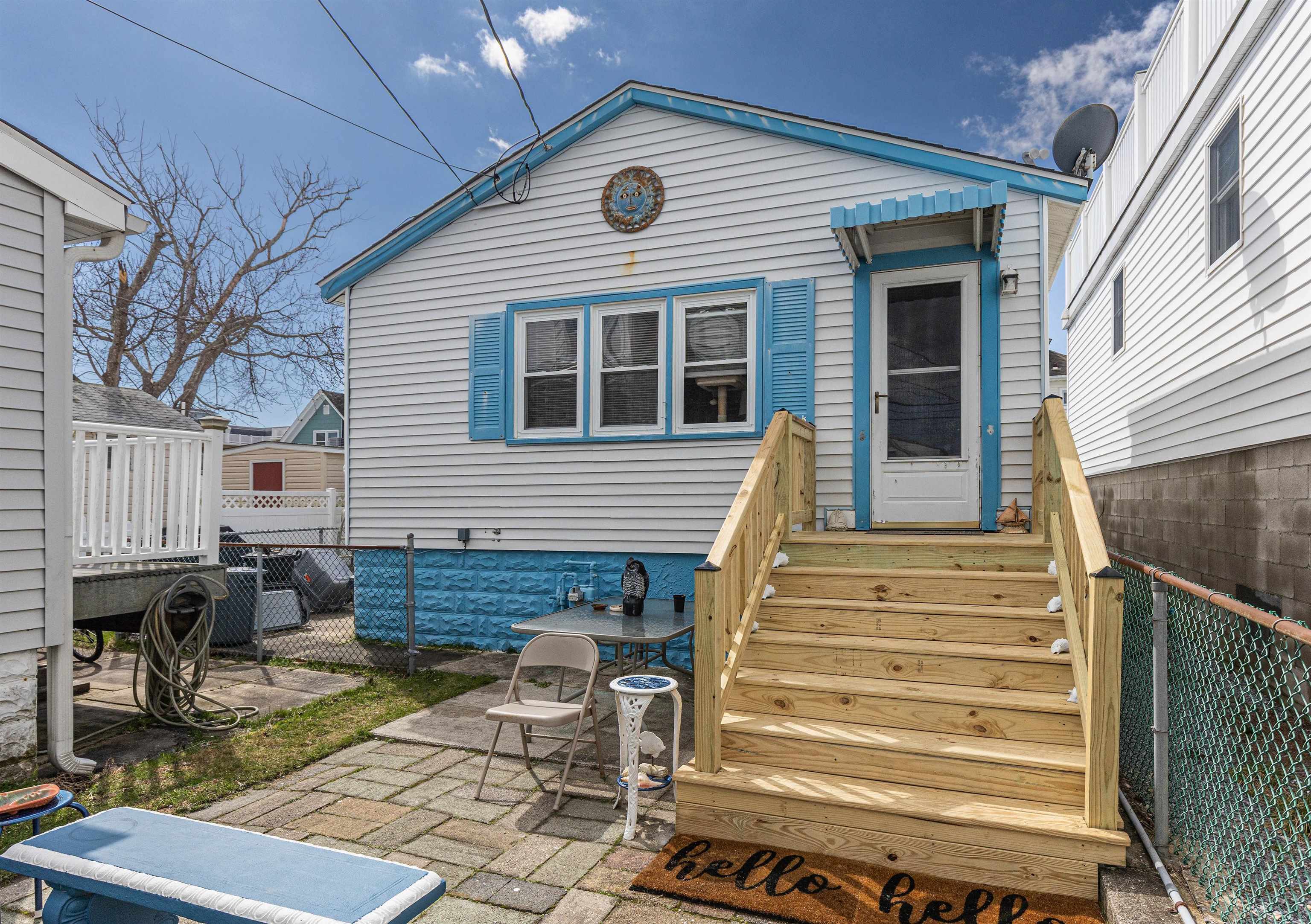 106 1/2 W 16th Street