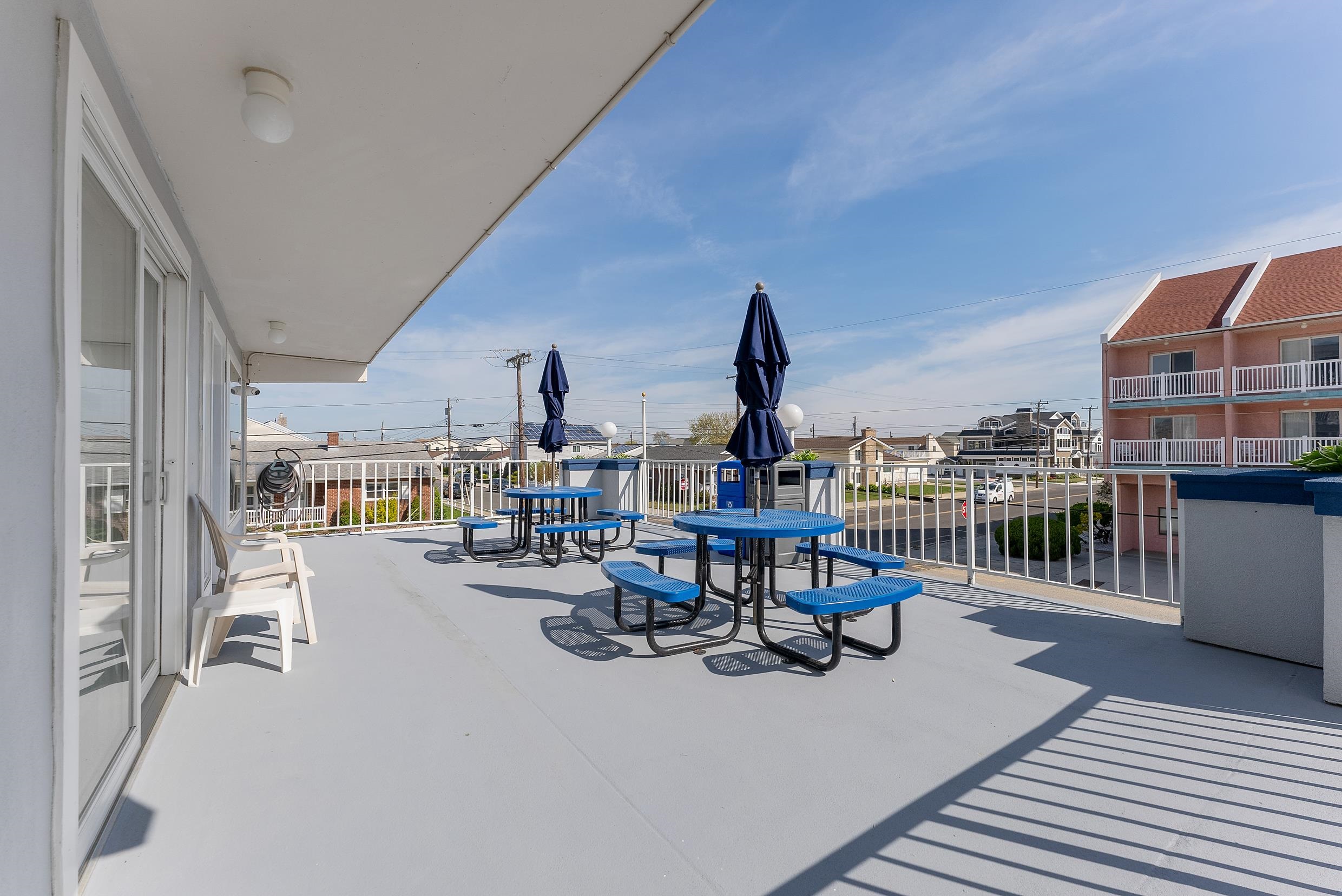 9101 Atlantic Ave Unit: 204