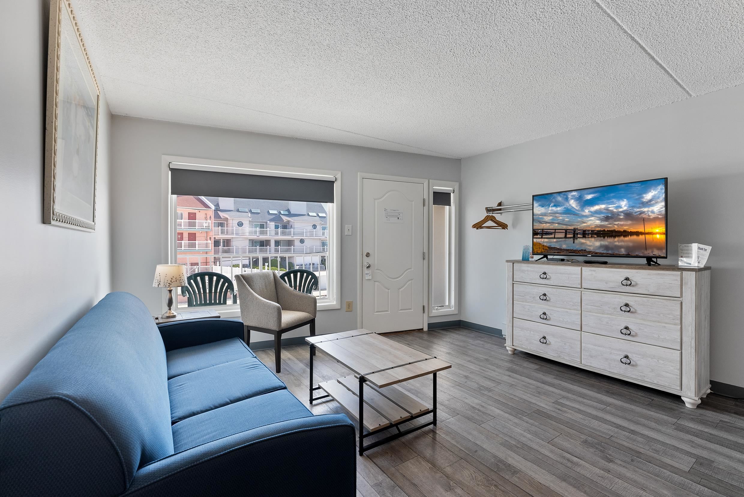 9101 Atlantic Ave Unit: 204