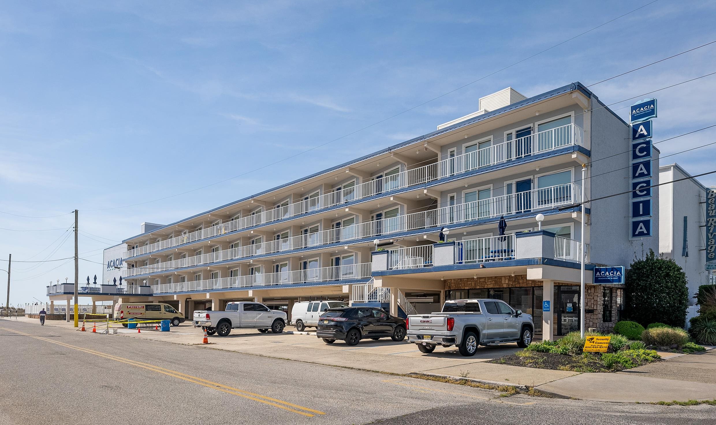 9101 Atlantic Ave Unit: 204