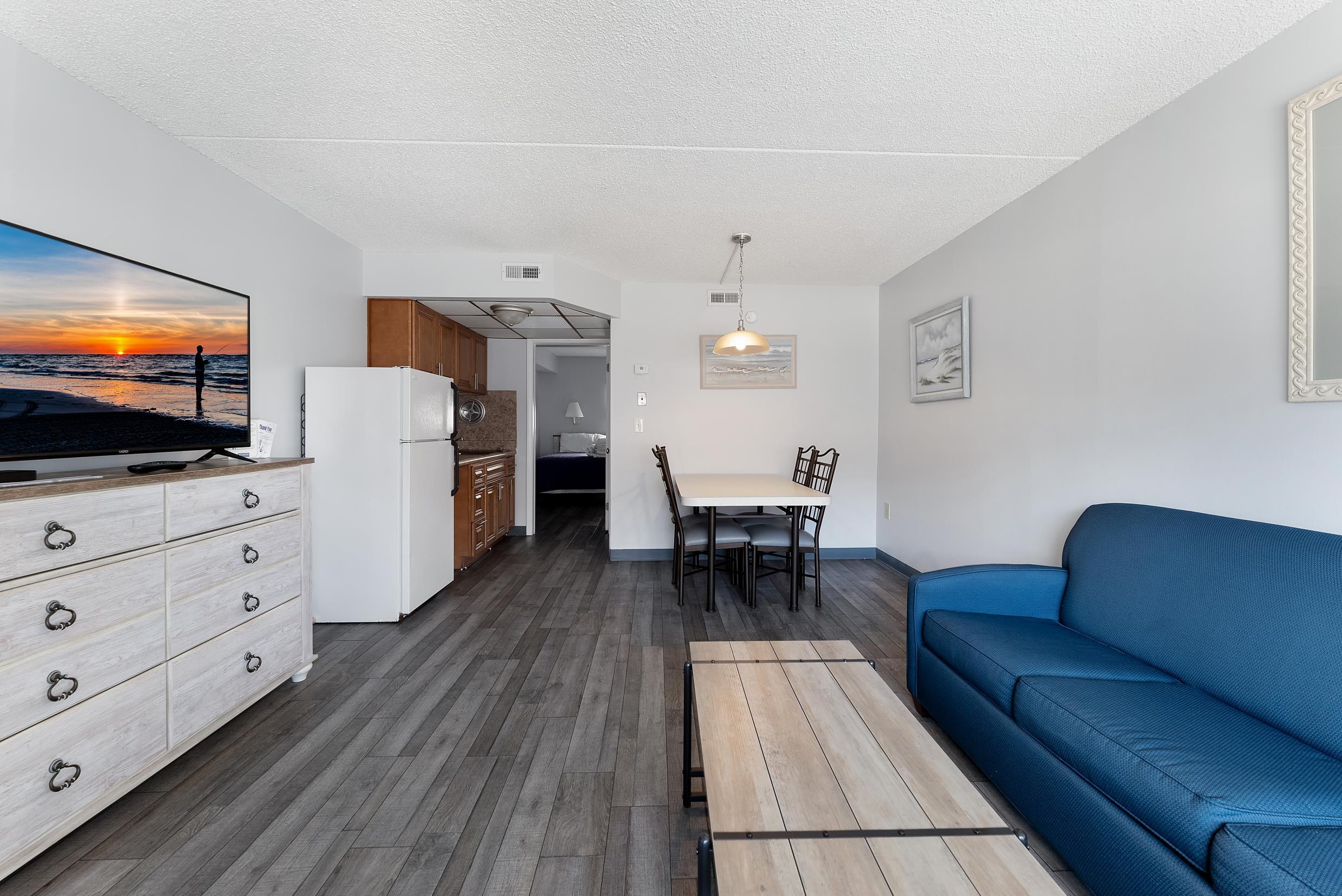 9101 Atlantic Ave Unit: 204