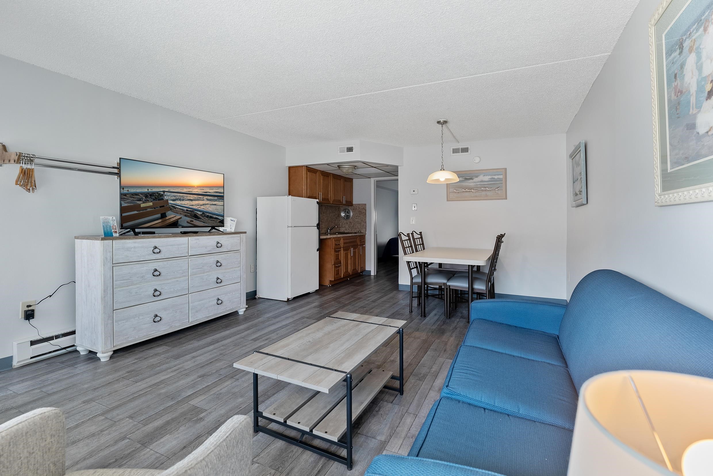 9101 Atlantic Ave Unit: 204