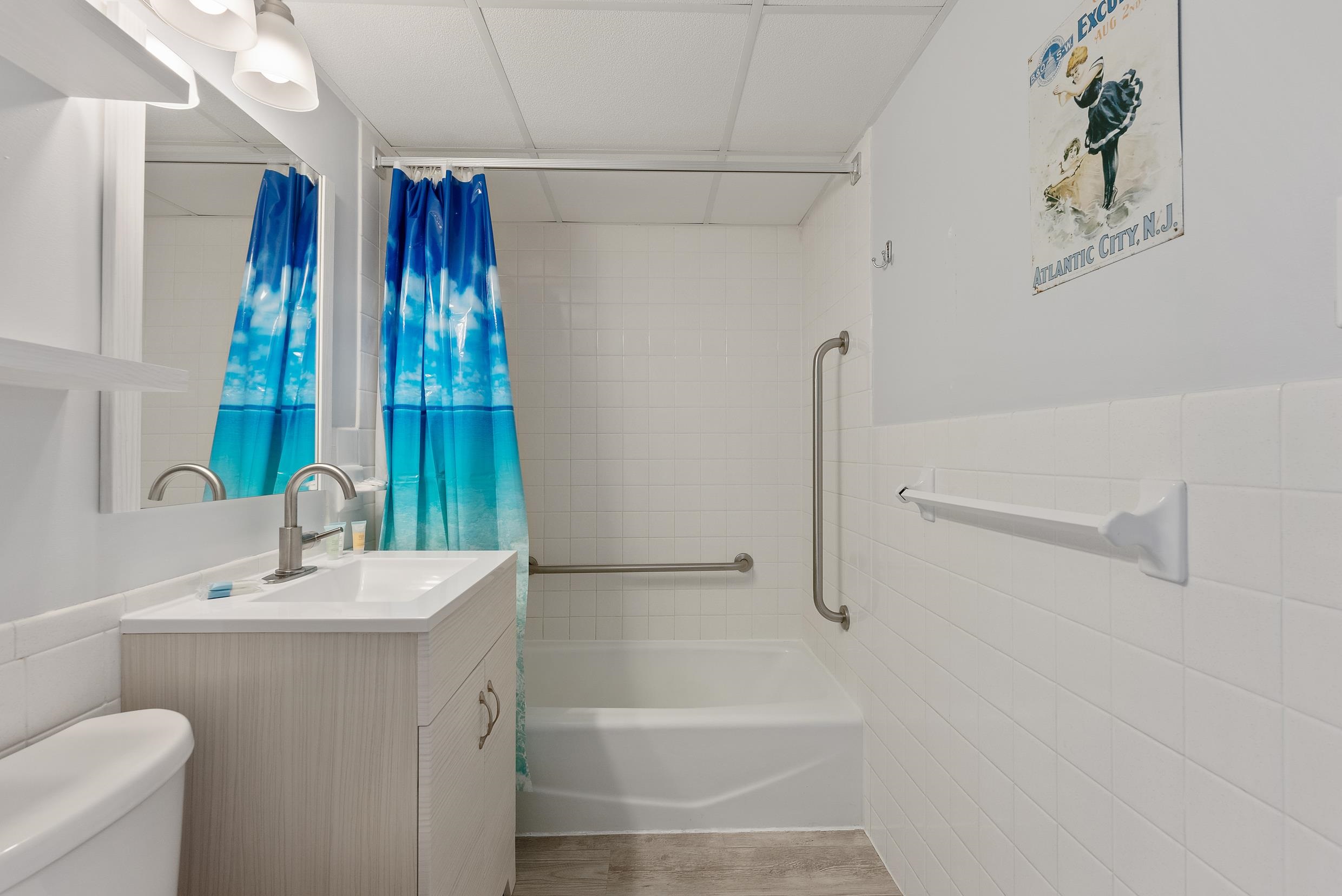 9101 Atlantic Ave Unit: 204