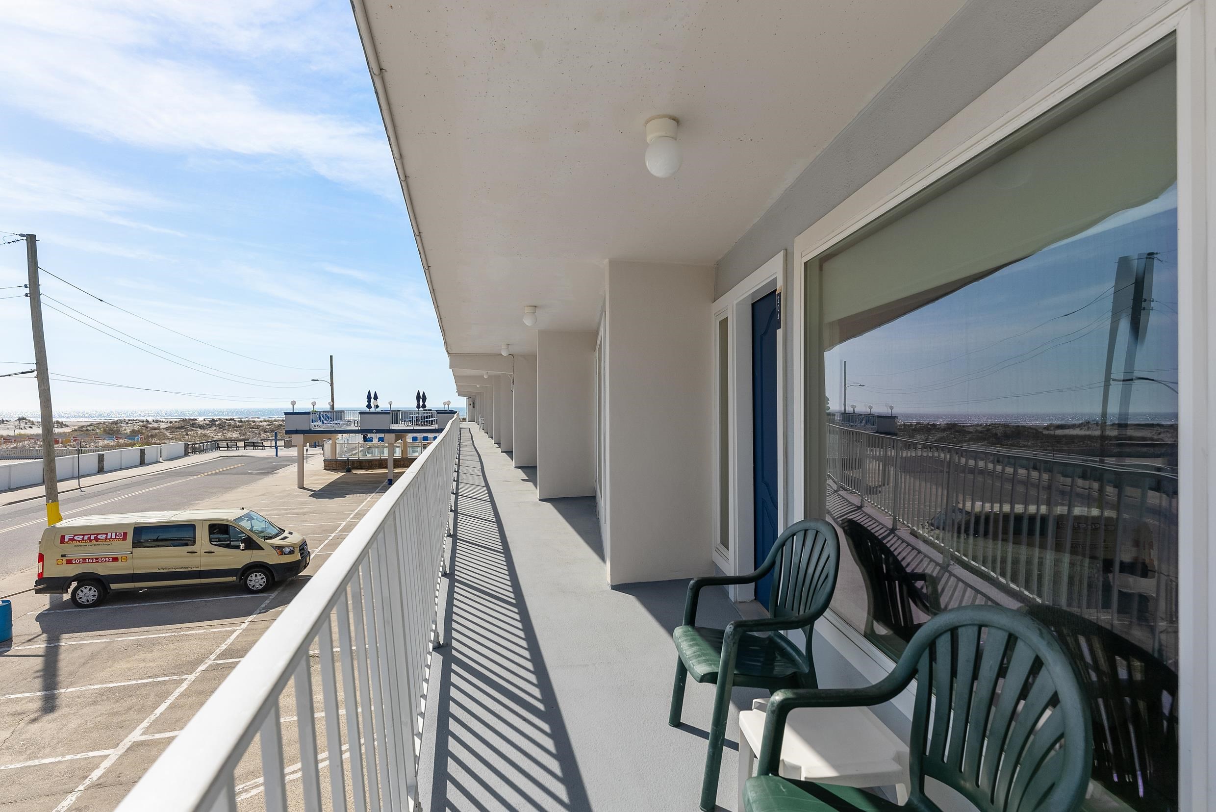 9101 Atlantic Ave Unit: 204