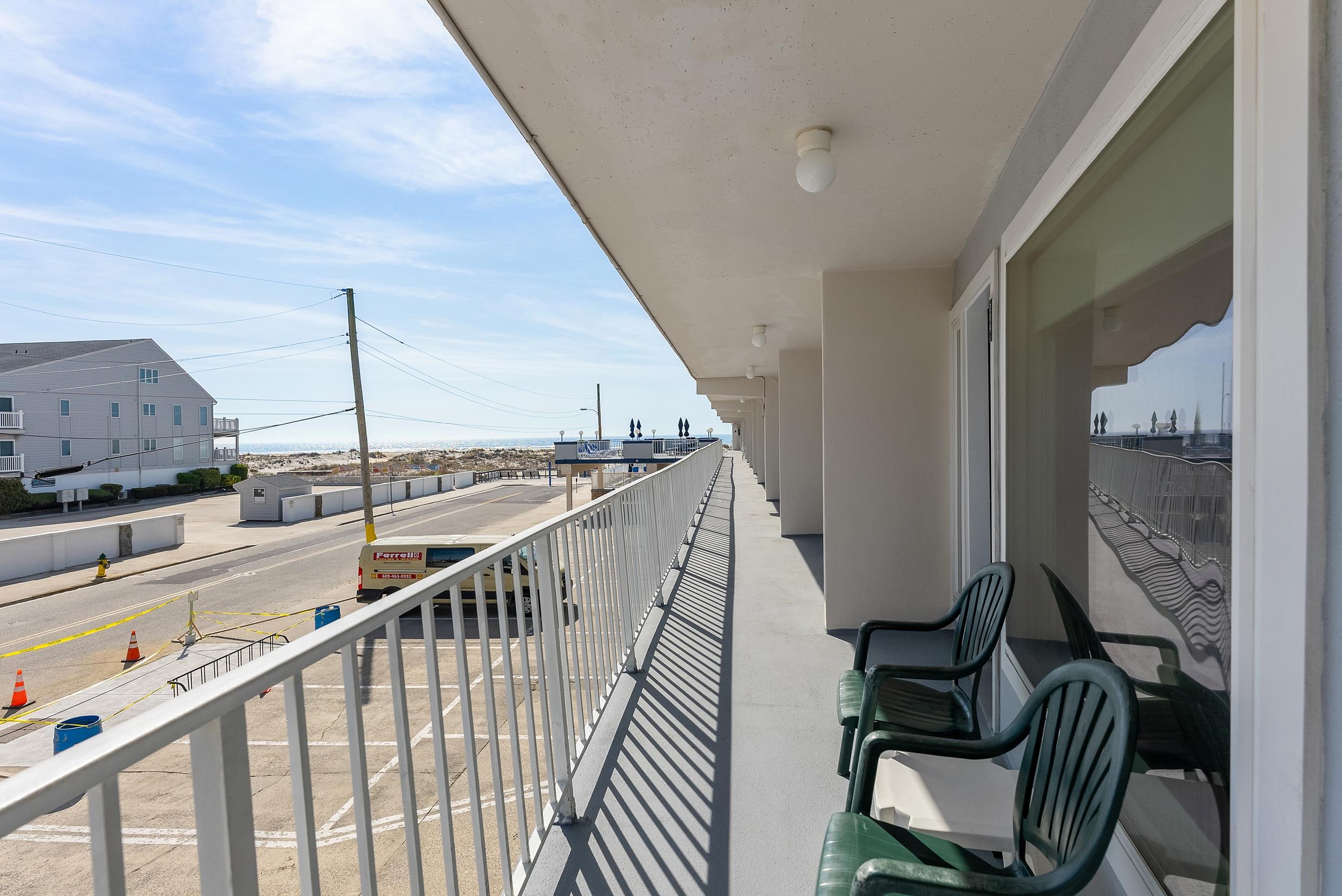 9101 Atlantic Ave Unit: 204