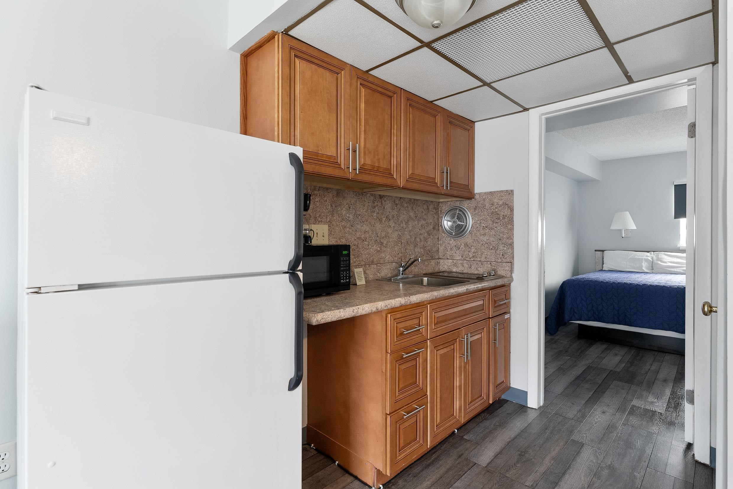 9101 Atlantic Ave Unit: 204