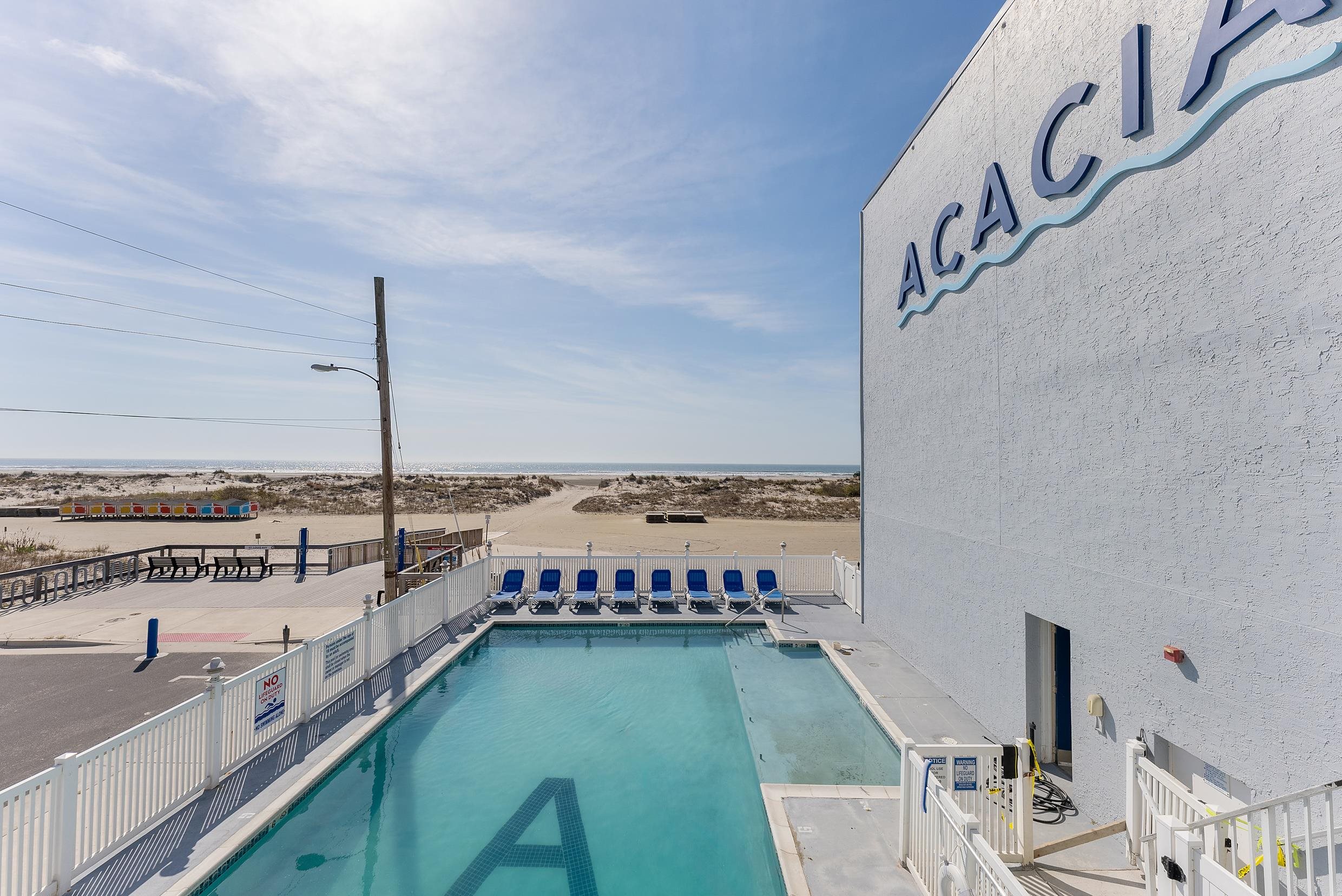 9101 Atlantic Ave Unit: 204
