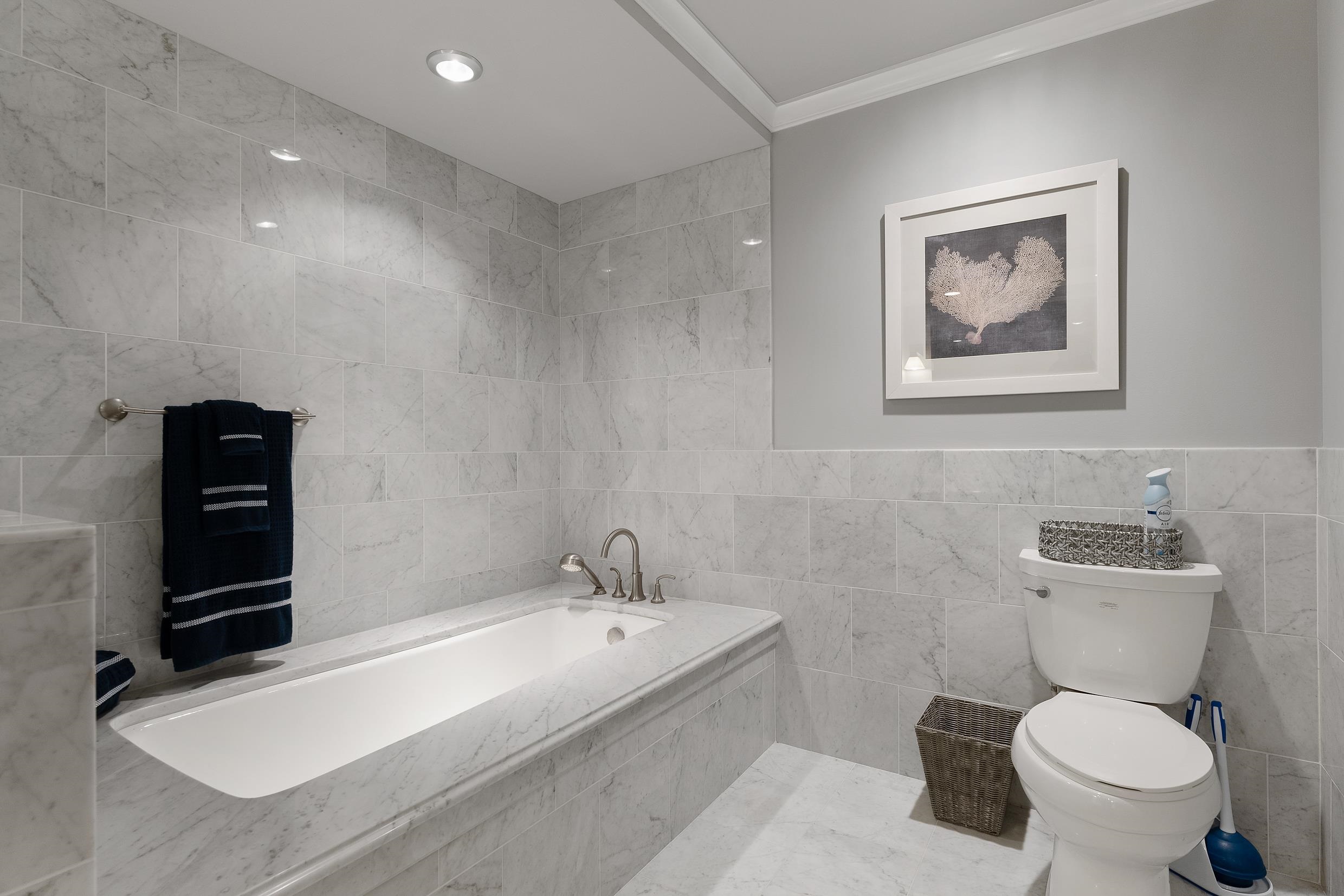 9601 Atlantic Avenue Unit: 904