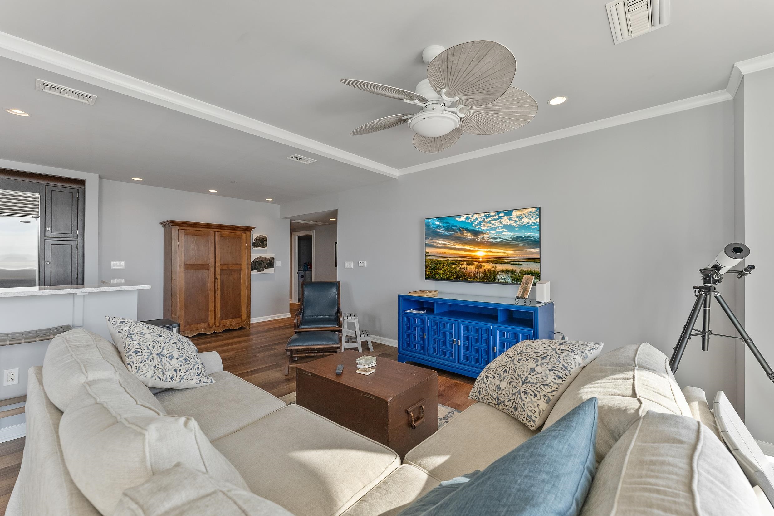 9601 Atlantic Avenue Unit: 904