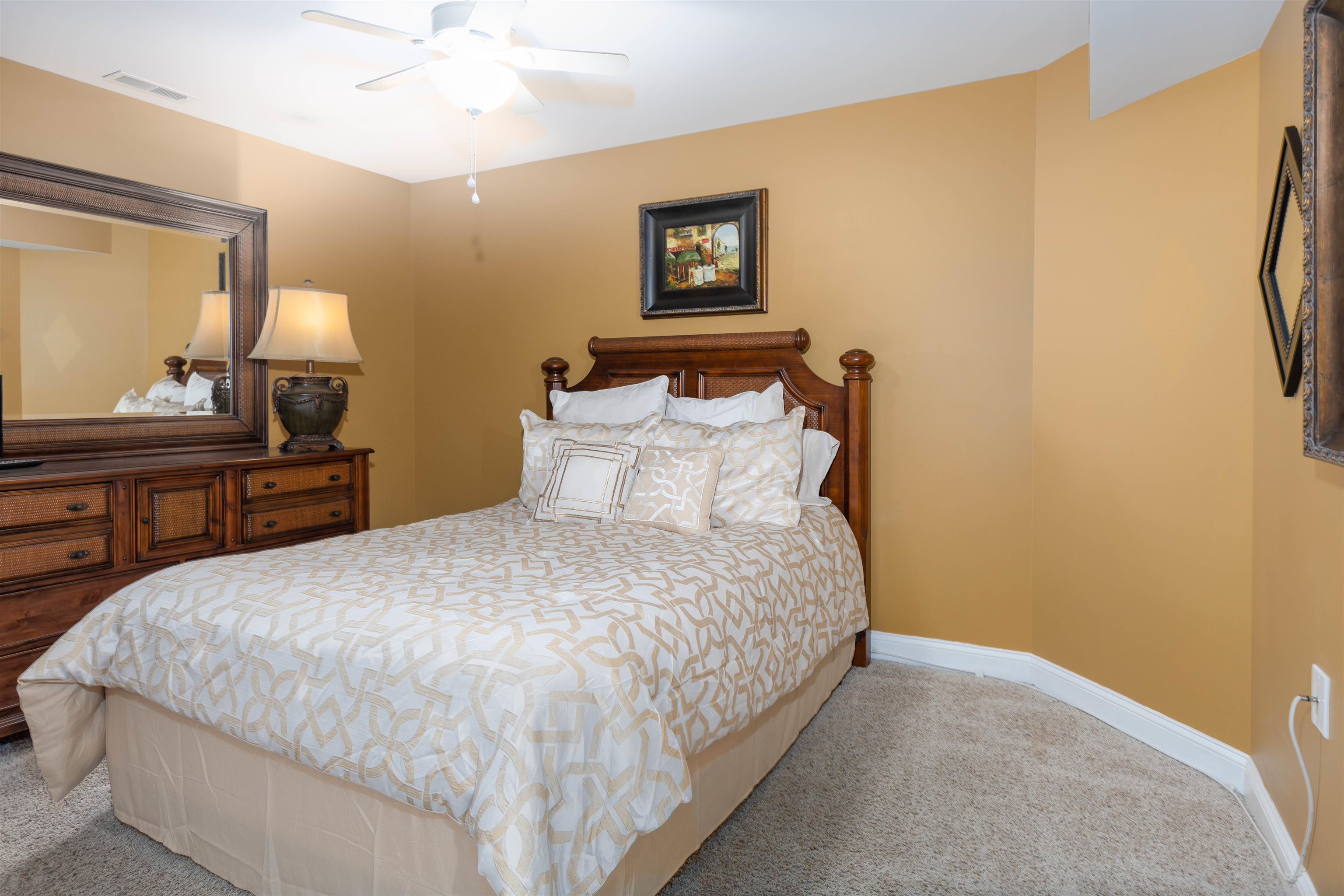 407 E Monterey Avenue Unit: 203