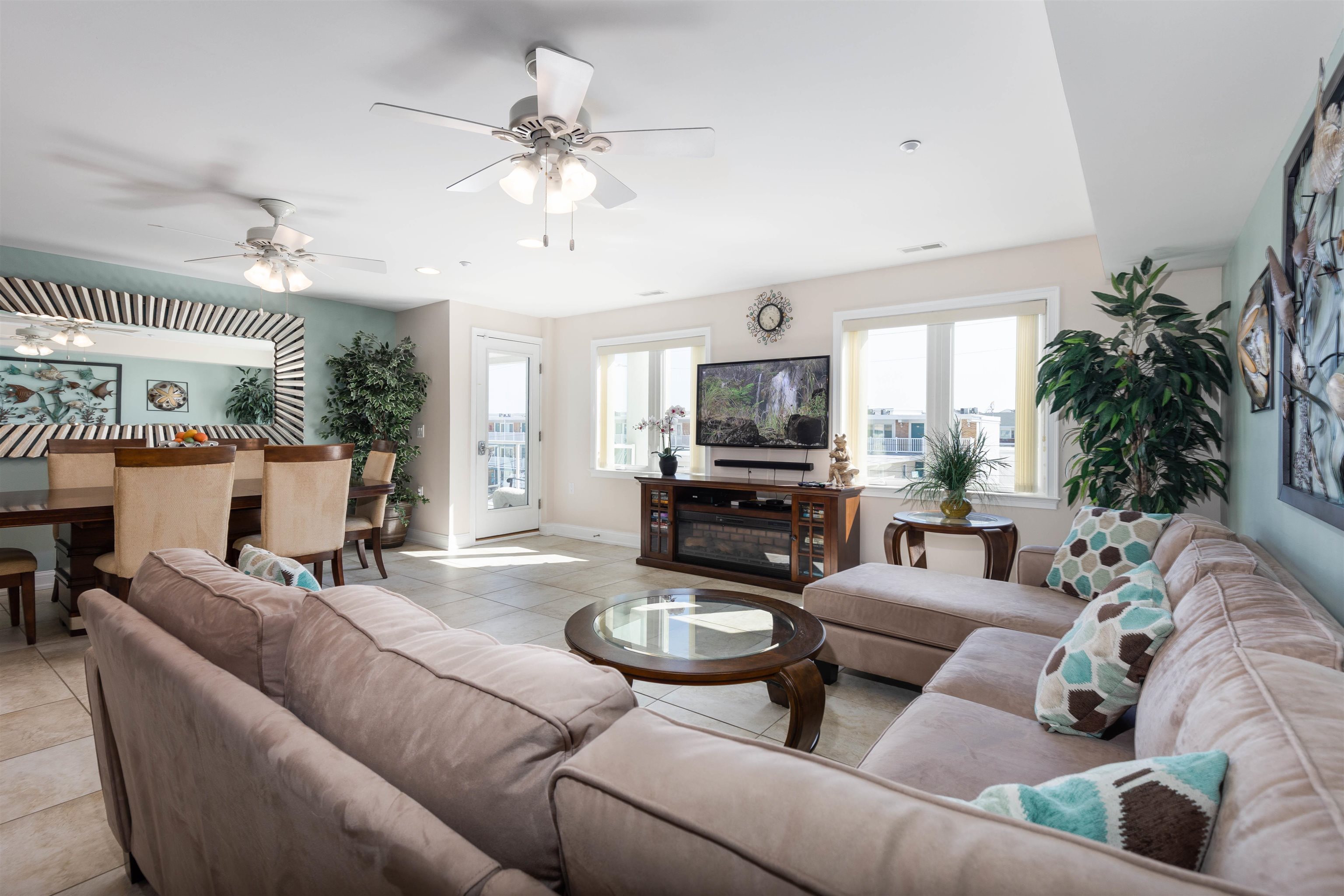 407 E Monterey Avenue Unit: 203