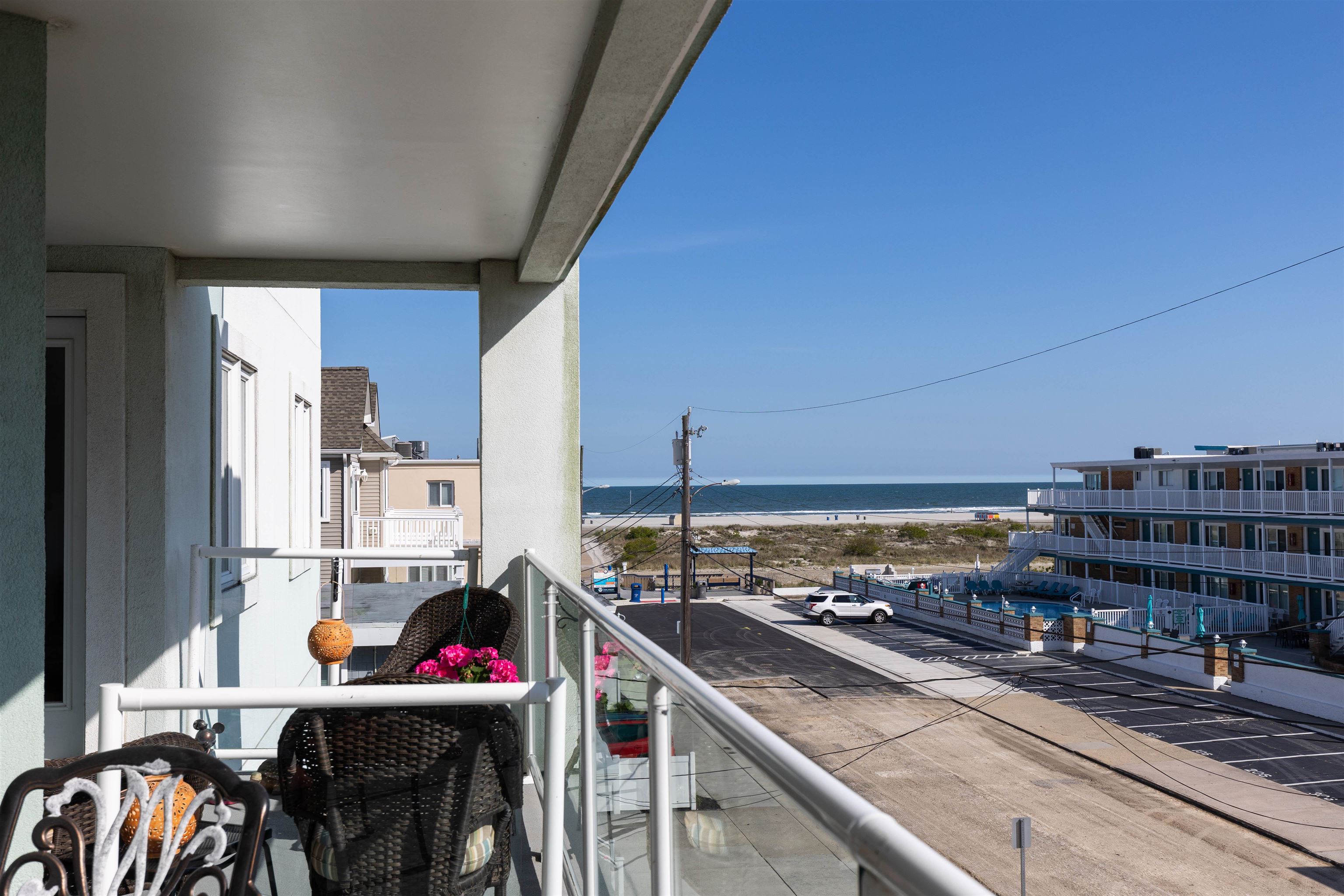 407 E Monterey Avenue Unit: 203