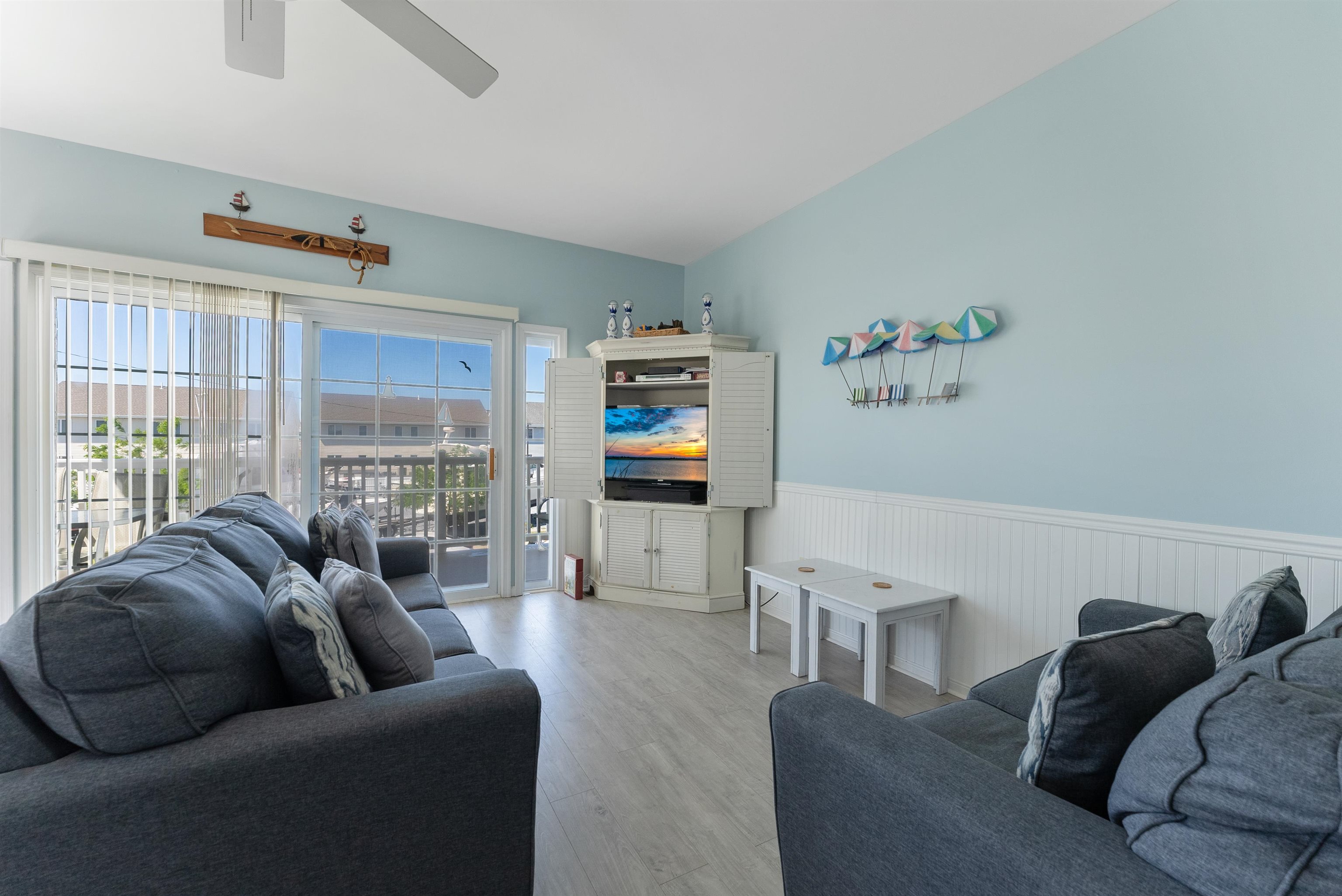 421 W Leaming Avenue Unit: 402